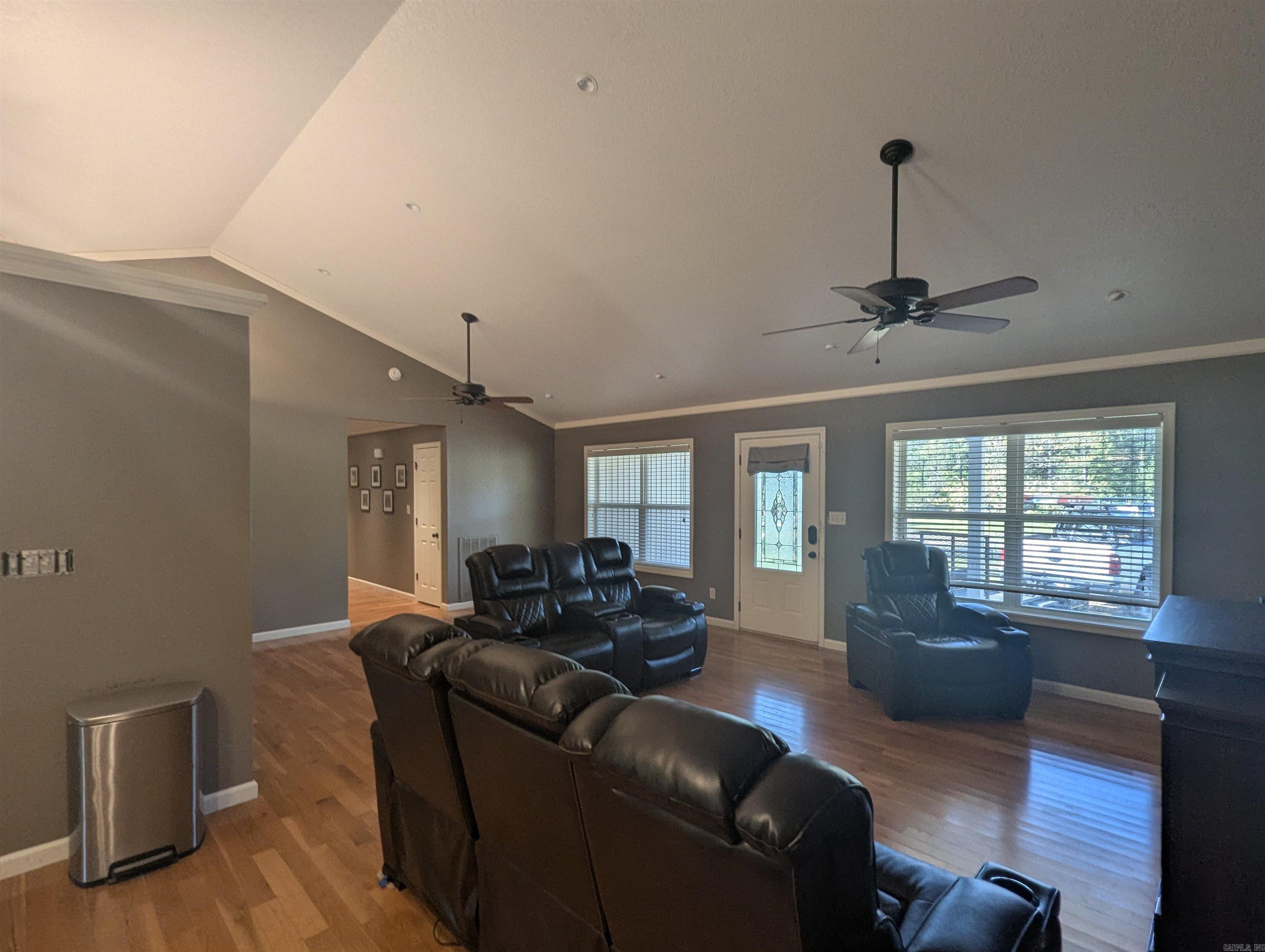 20 Pure Country  Greers Ferry, AR