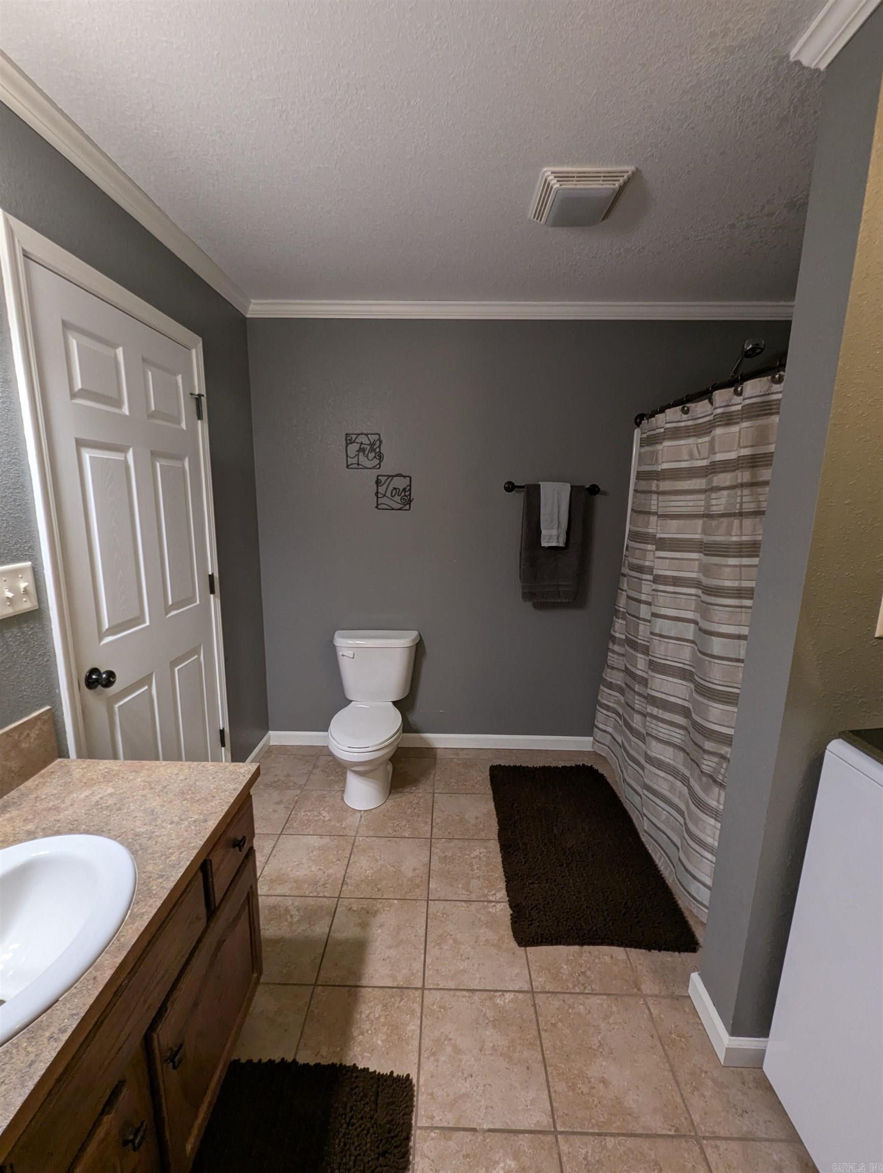 20 Pure Country  Greers Ferry, AR