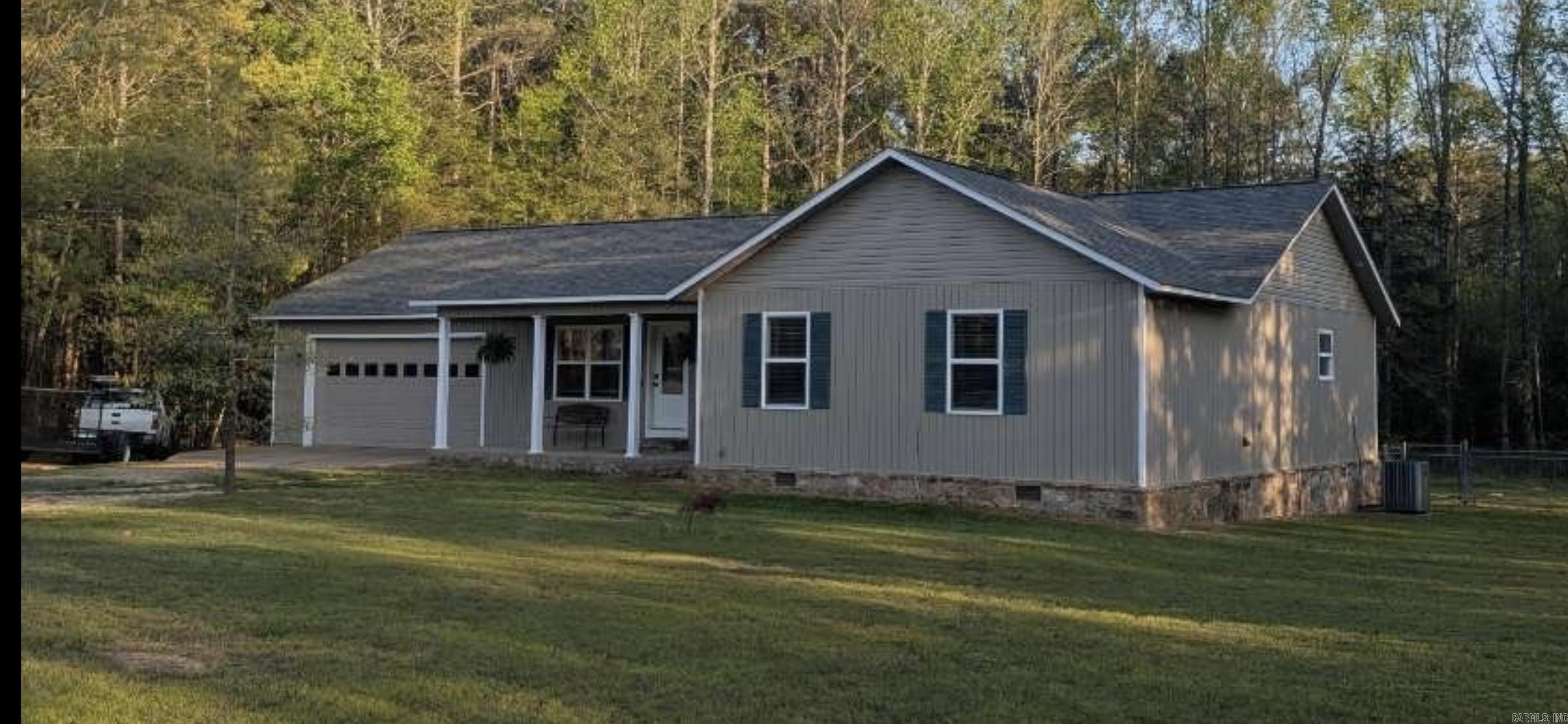 20 Pure Country  Greers Ferry, AR
