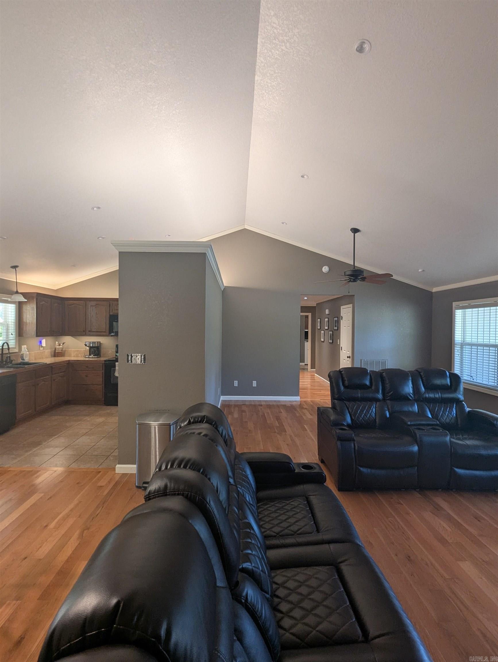 20 Pure Country  Greers Ferry, AR