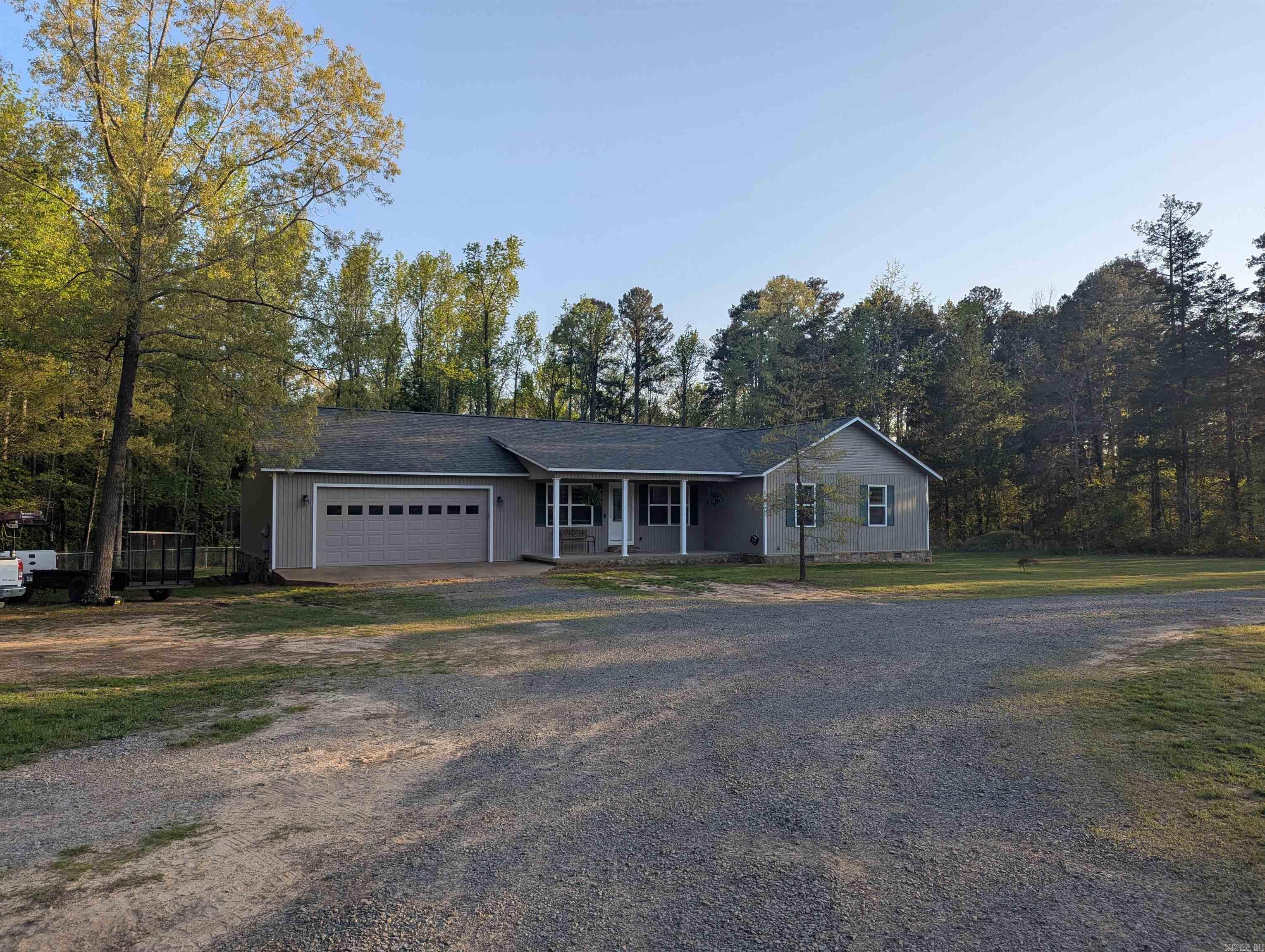20 Pure Country  Greers Ferry, AR