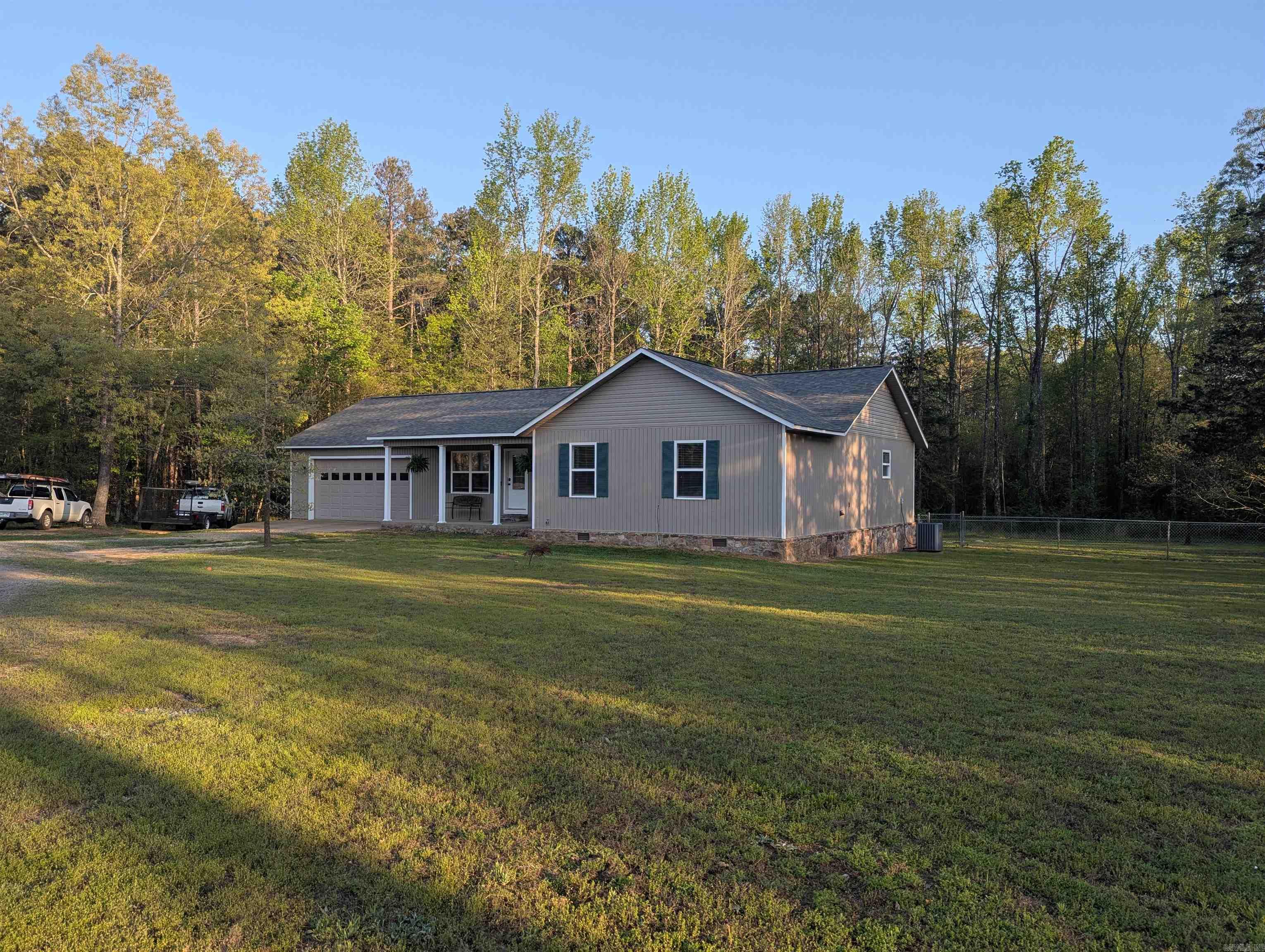 20 Pure Country  Greers Ferry, AR