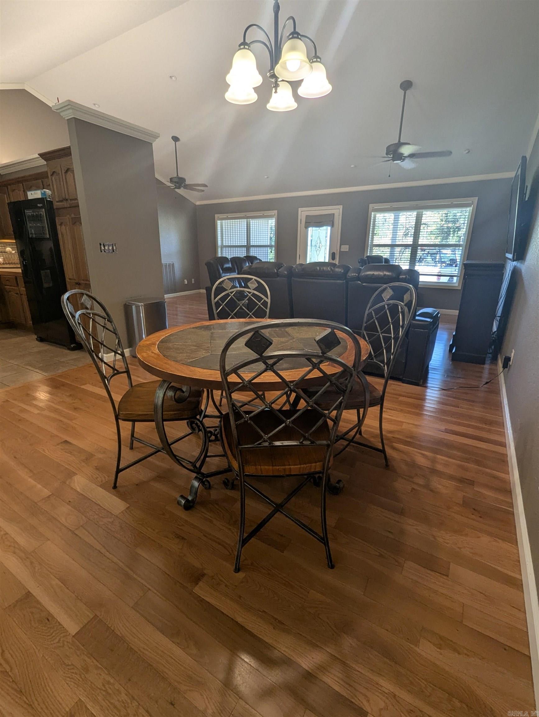 20 Pure Country  Greers Ferry, AR