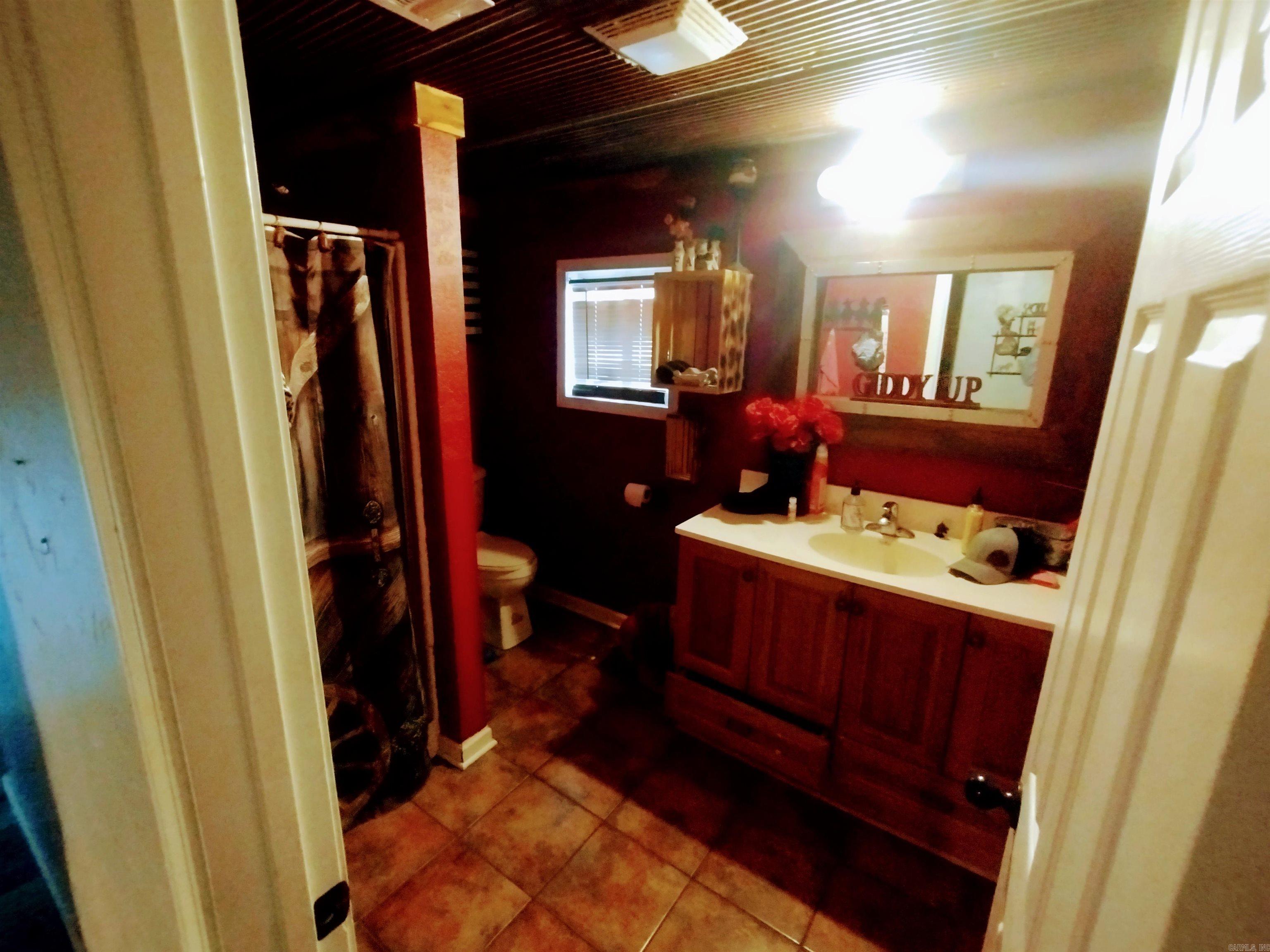 1000 Arvid Maeland Blvd  Mountain View, AR