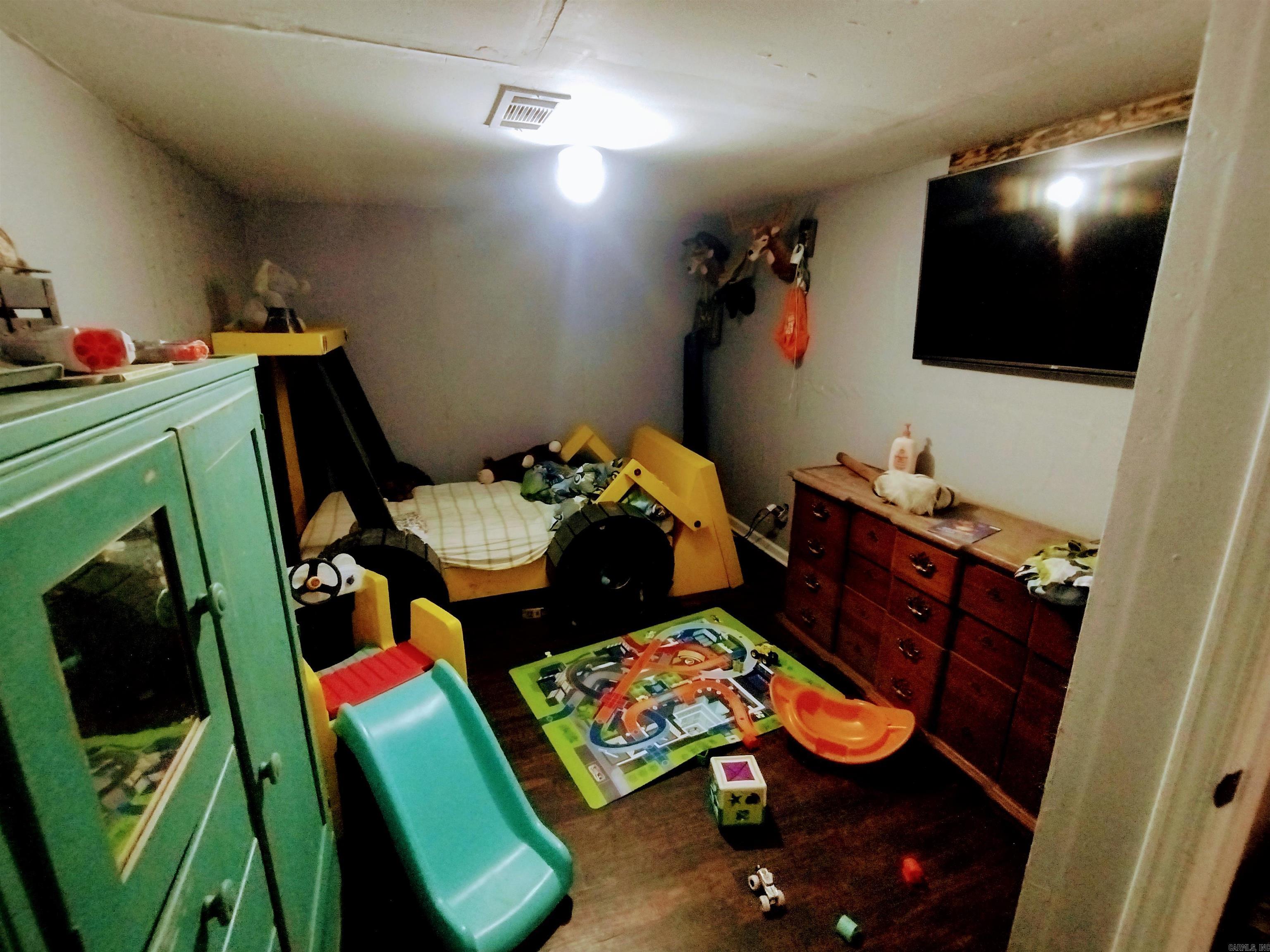 1000 Arvid Maeland Blvd  Mountain View, AR