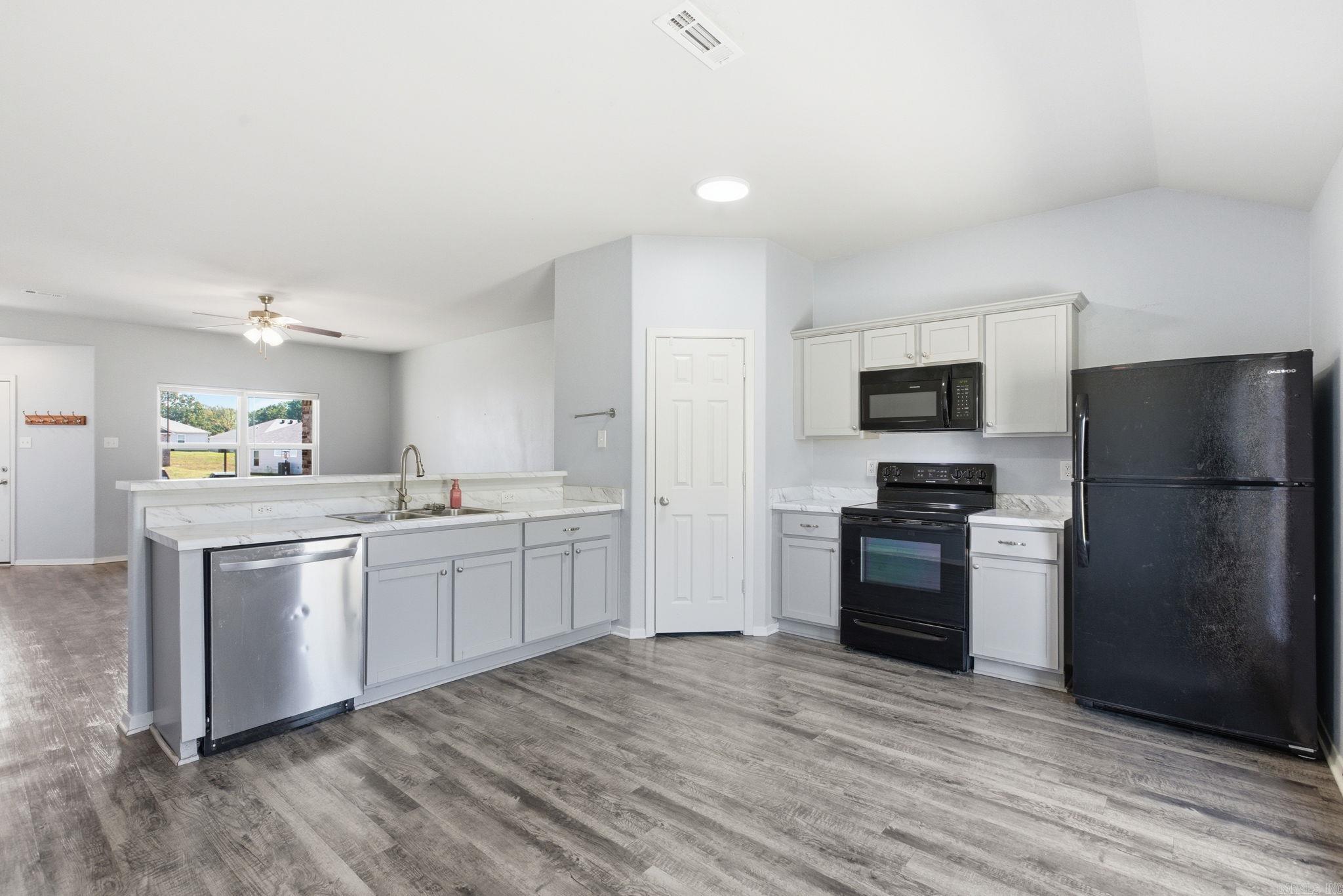 2421 Kenneth Drive  Benton, AR