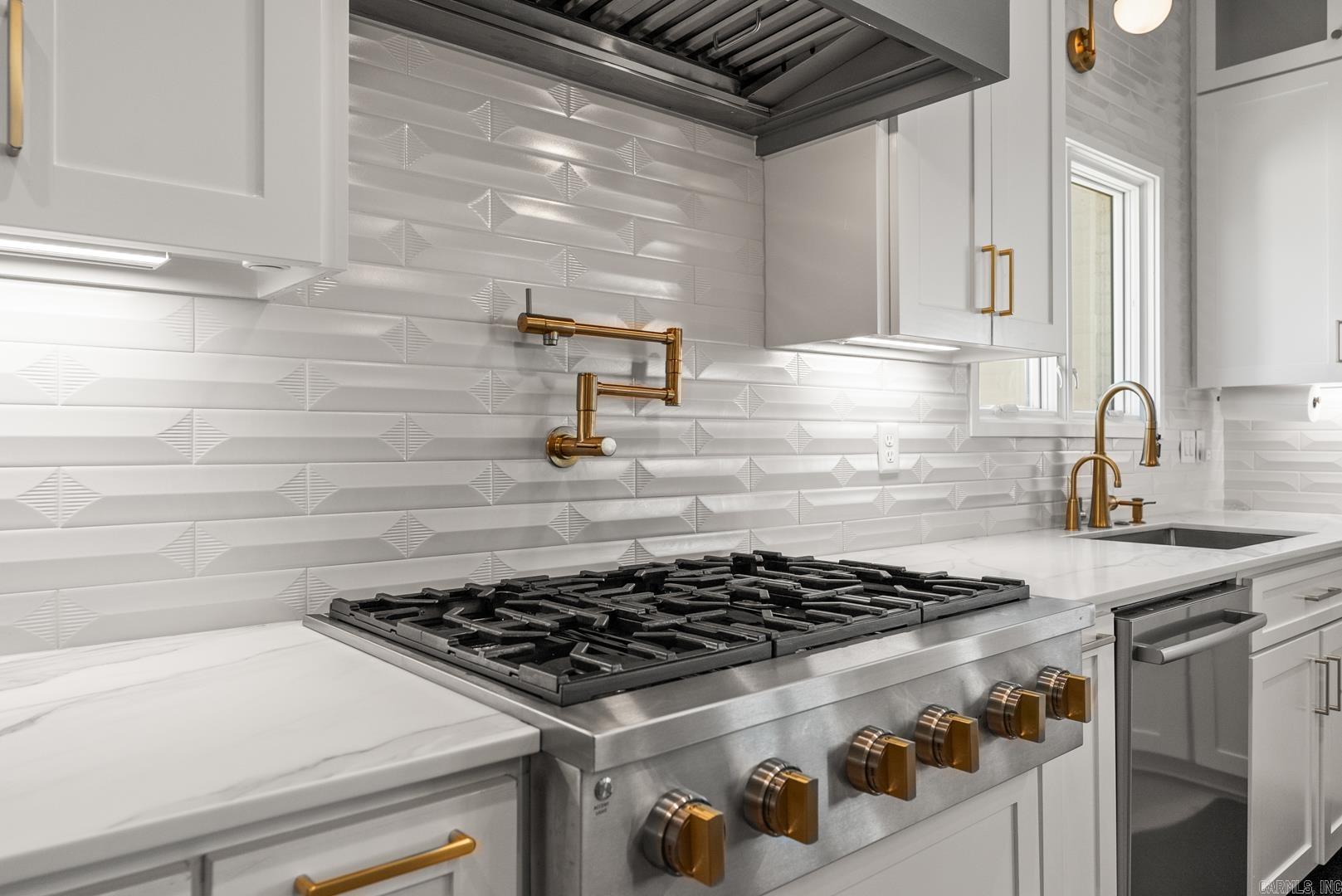 21 Haywood Court Little Rock, AR 72223