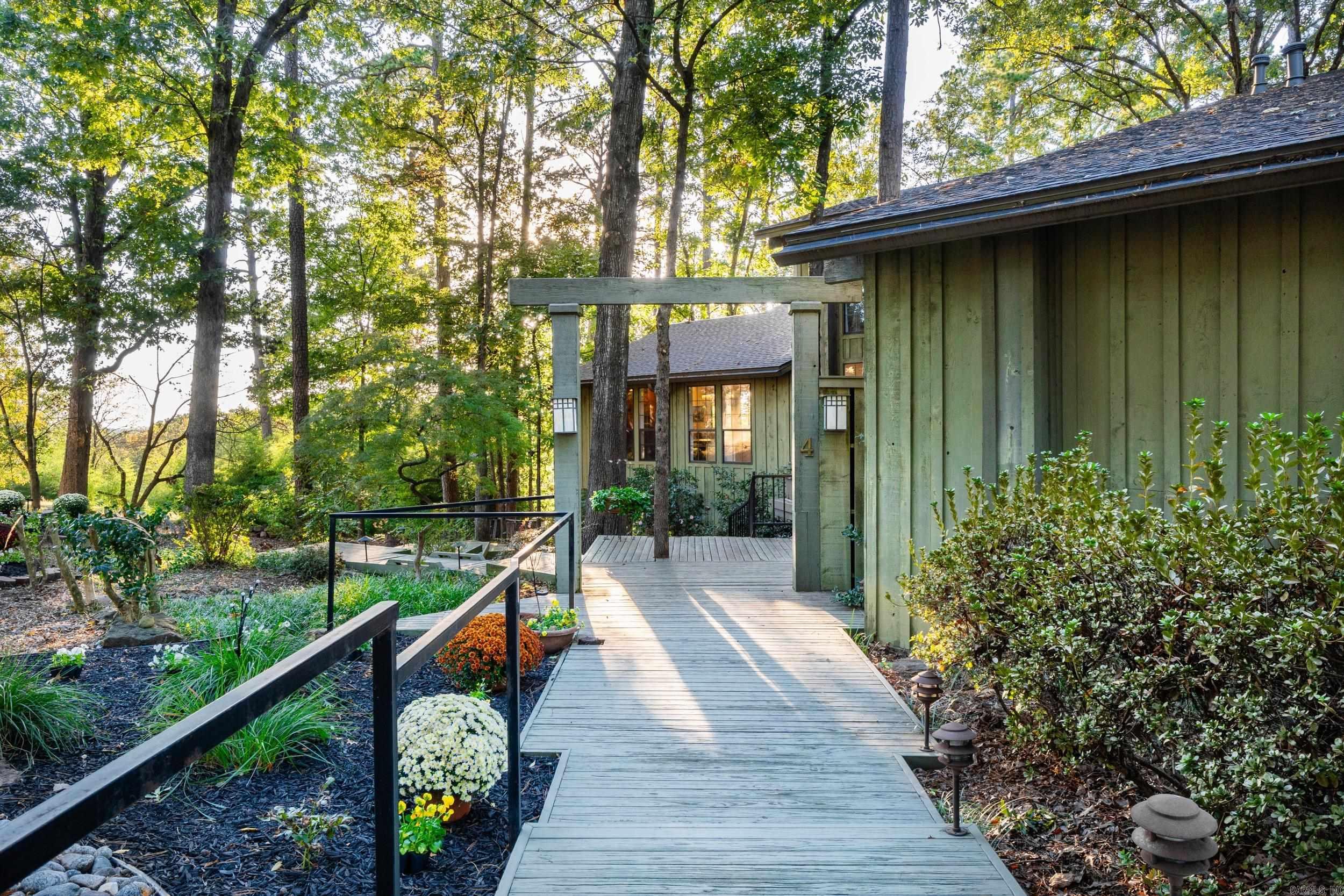 4 Briarwood Ln Clarksville, AR 72830