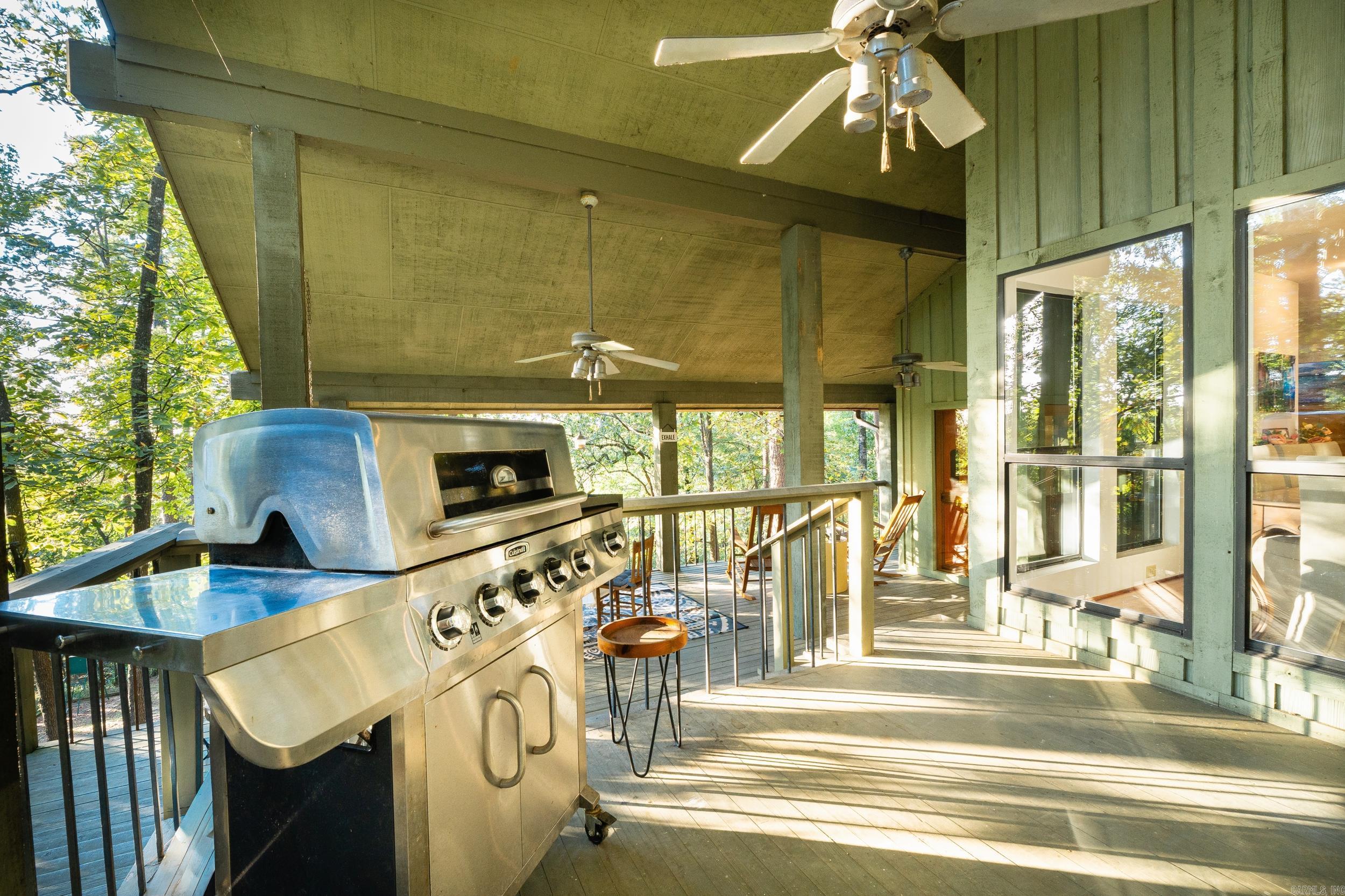 4 Briarwood Ln Clarksville, AR 72830