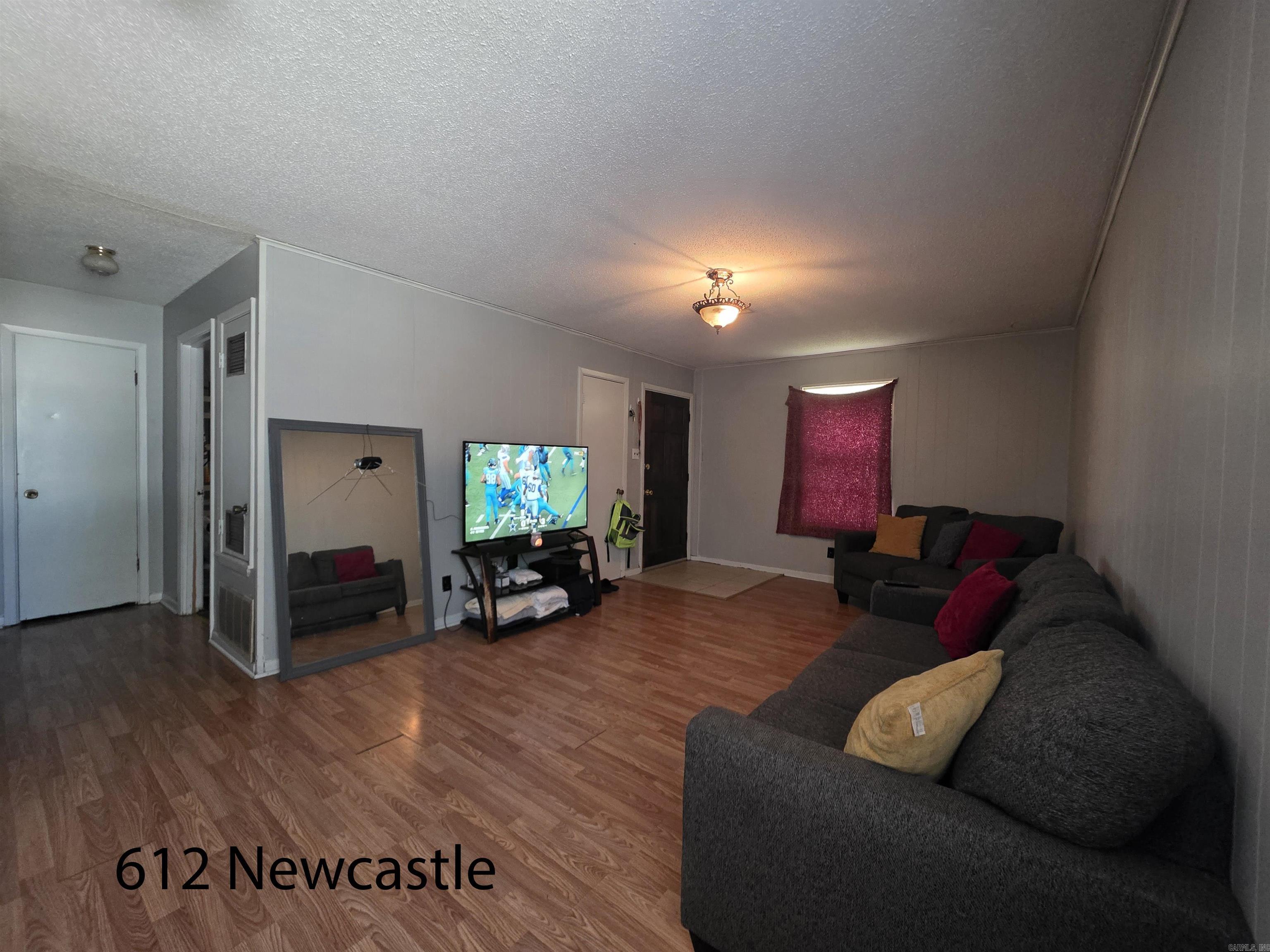 610/612 Newcastle Dr  Sherwood, AR