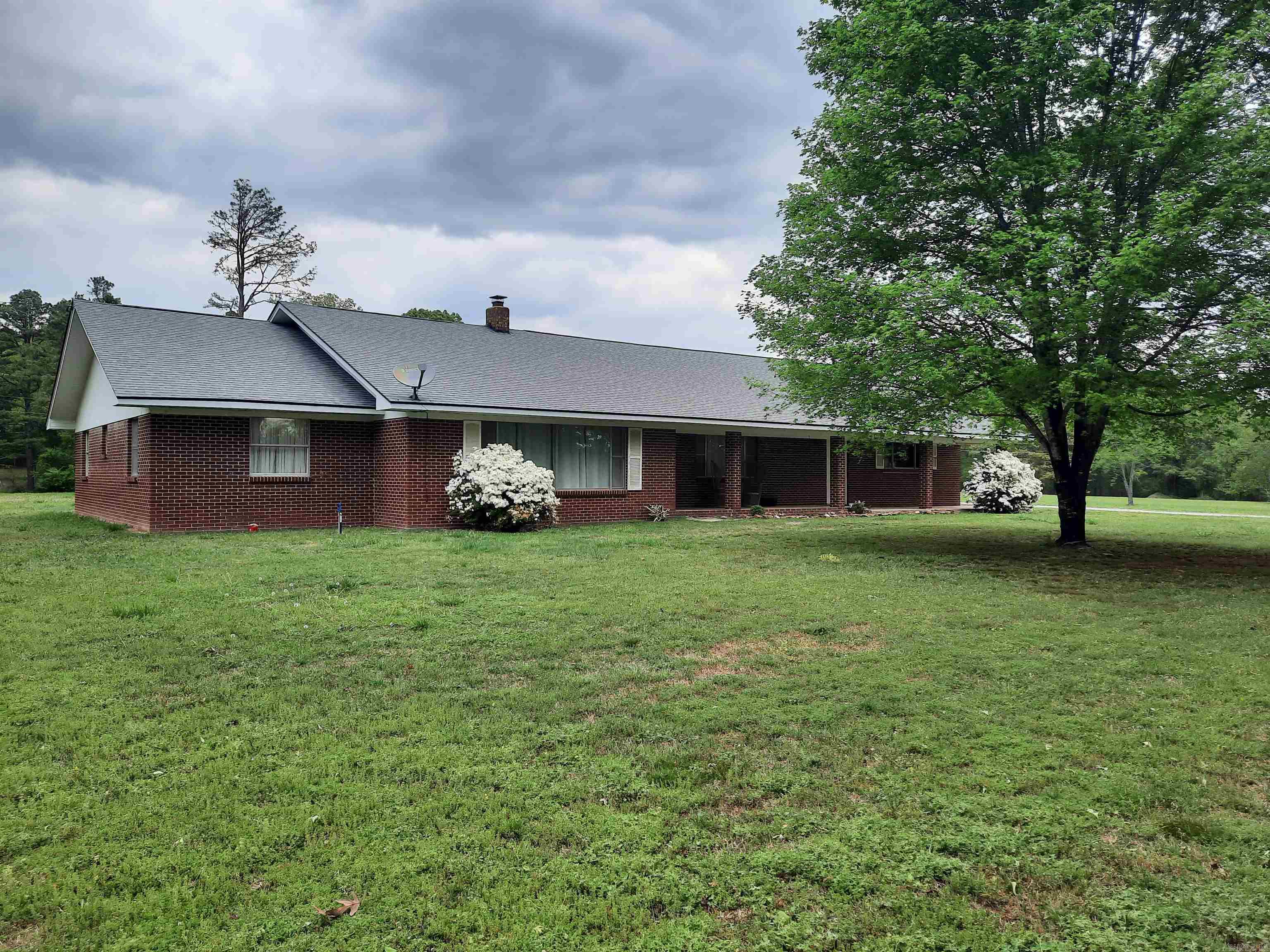 506 Hell Creek  Mountain View, AR