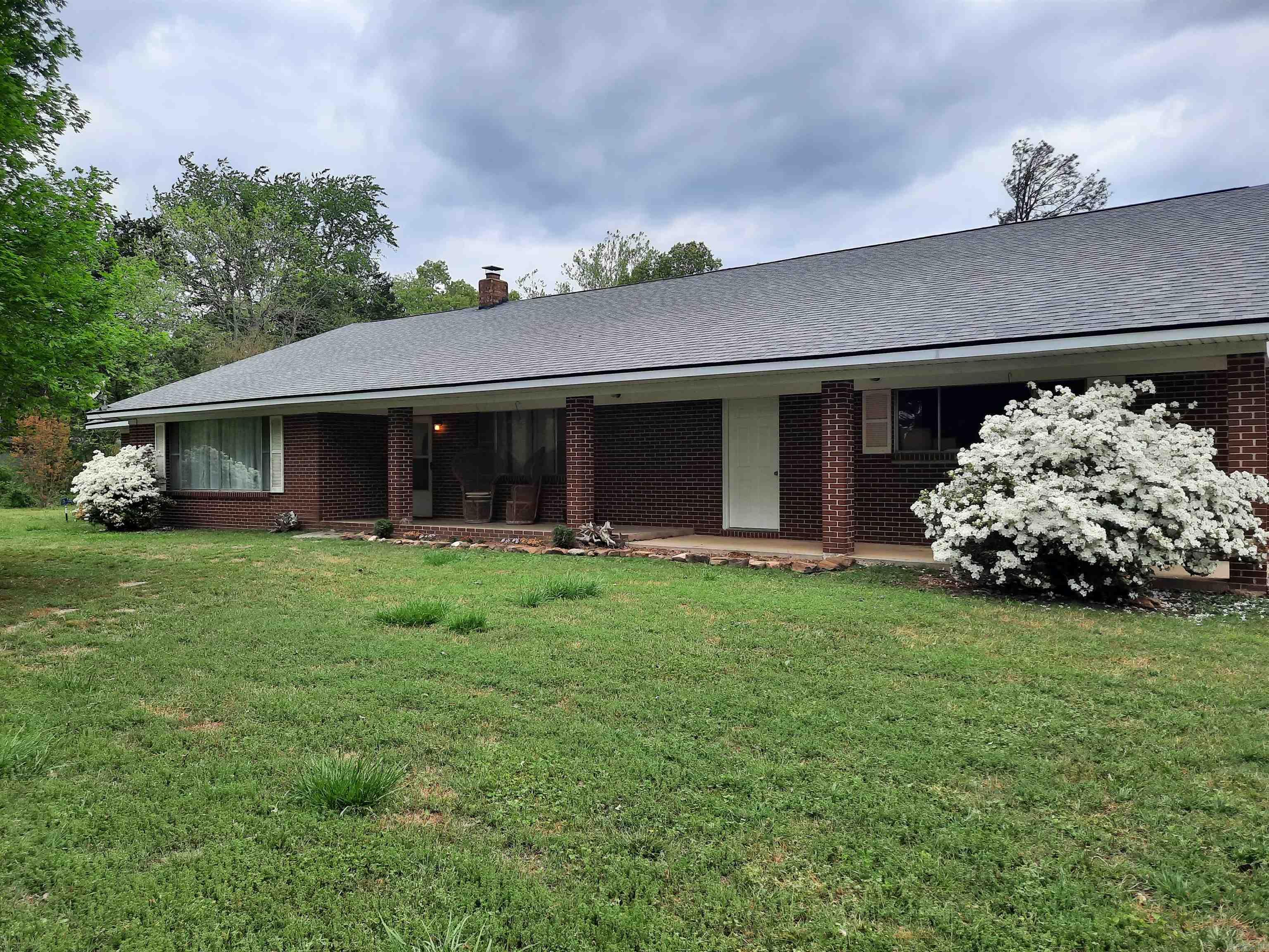 506 Hell Creek  Mountain View, AR