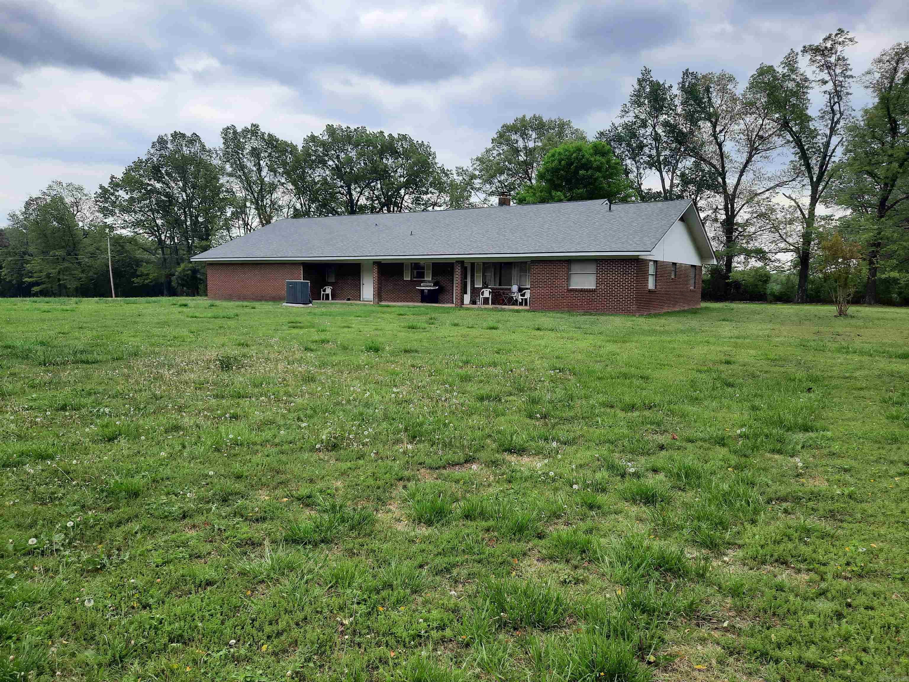 506 Hell Creek  Mountain View, AR