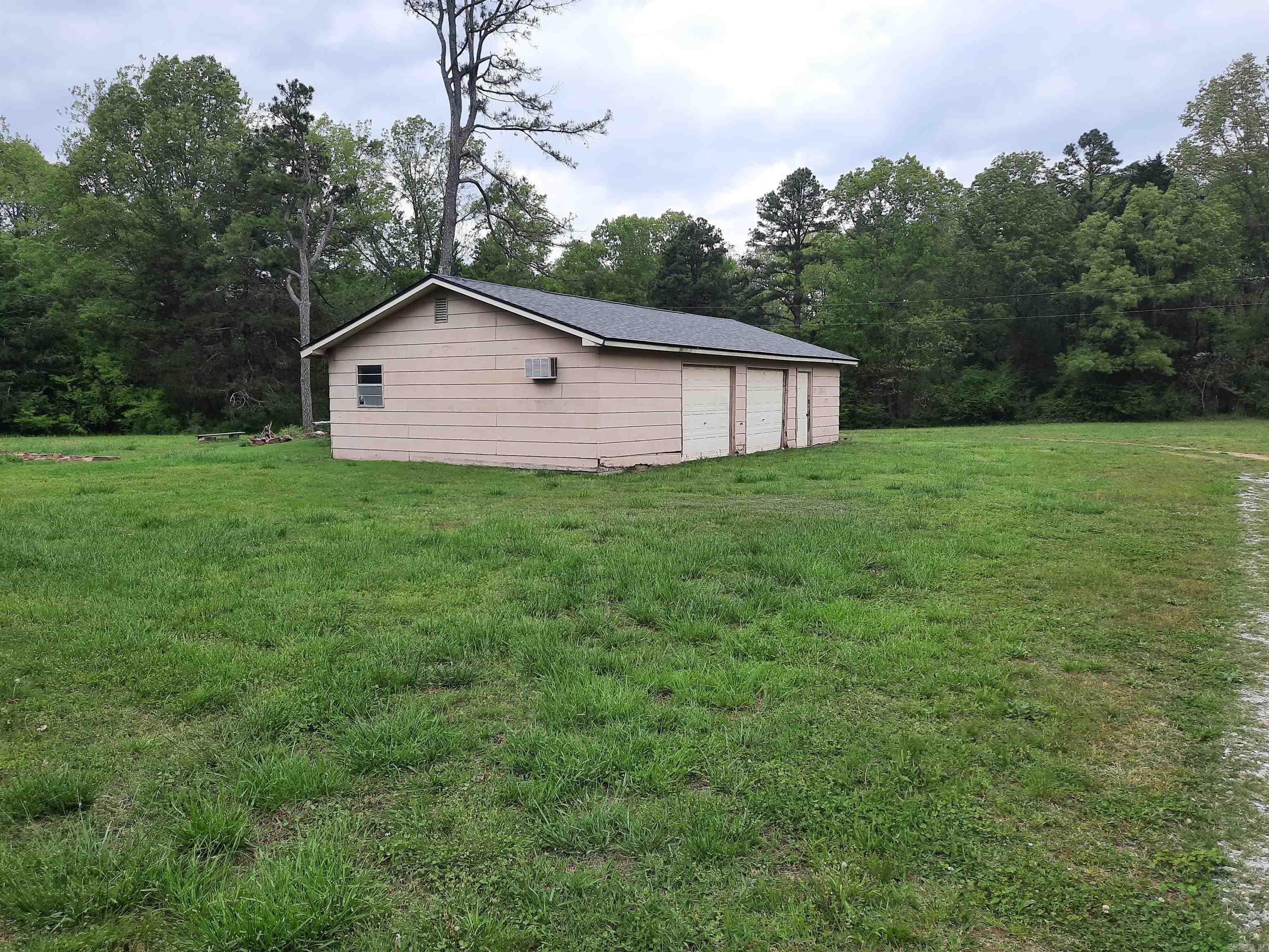 506 Hell Creek  Mountain View, AR