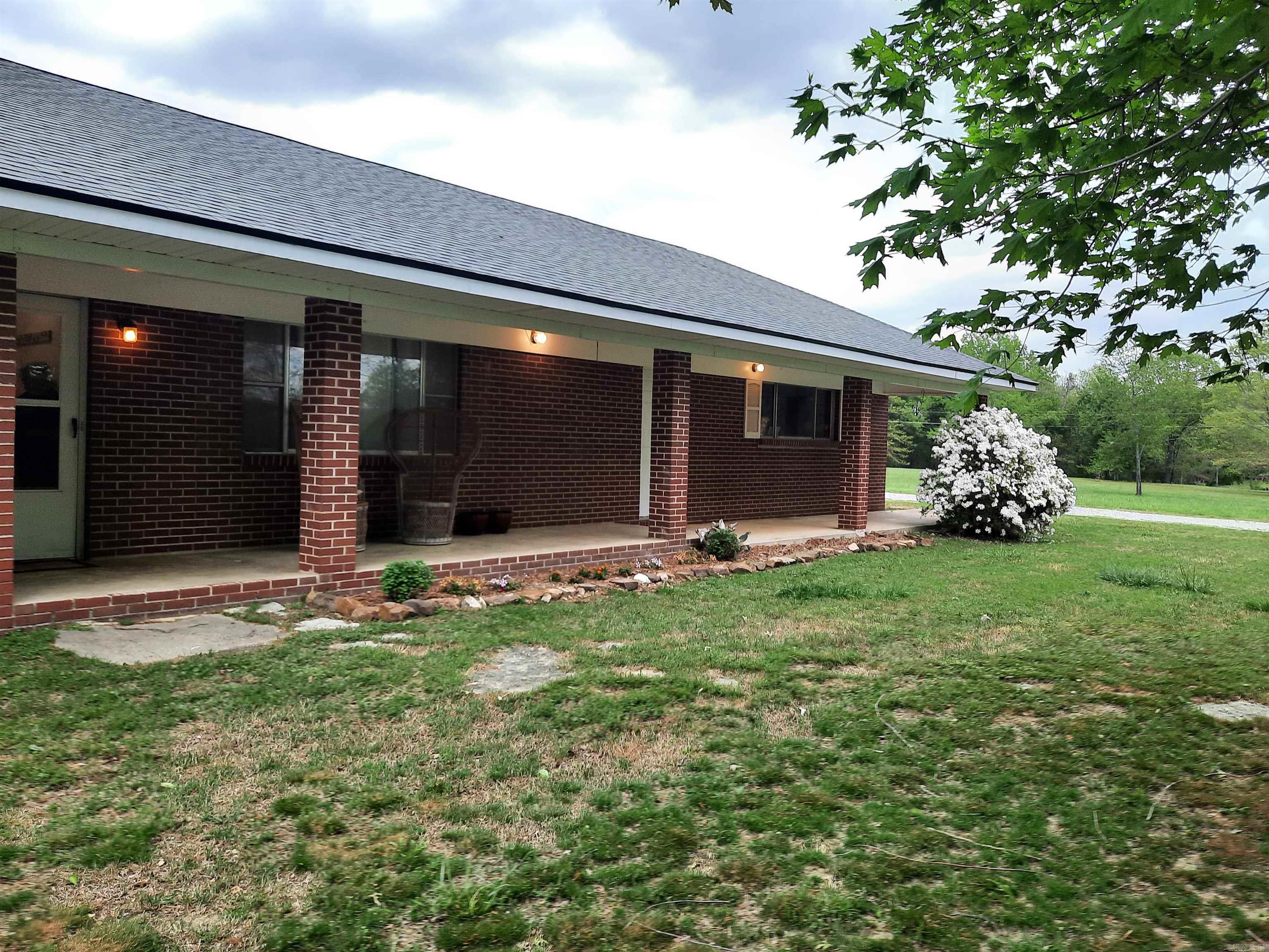 506 Hell Creek  Mountain View, AR