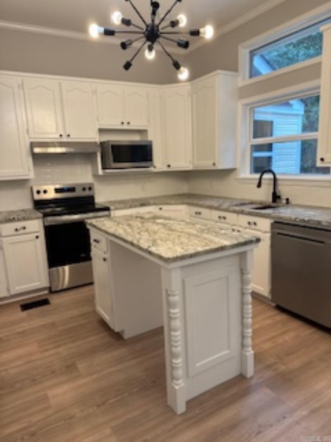 1179 Pinecrest Dr  Camden, AR