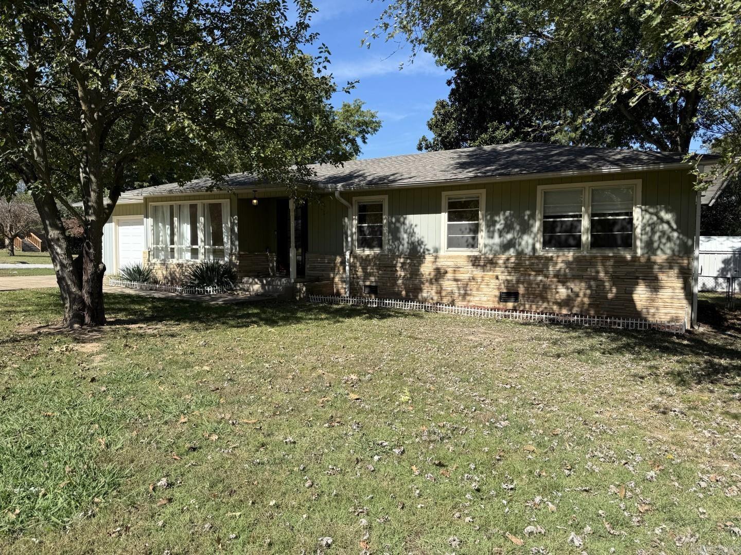 1123 W Newman Avenue Harrison, AR 72601