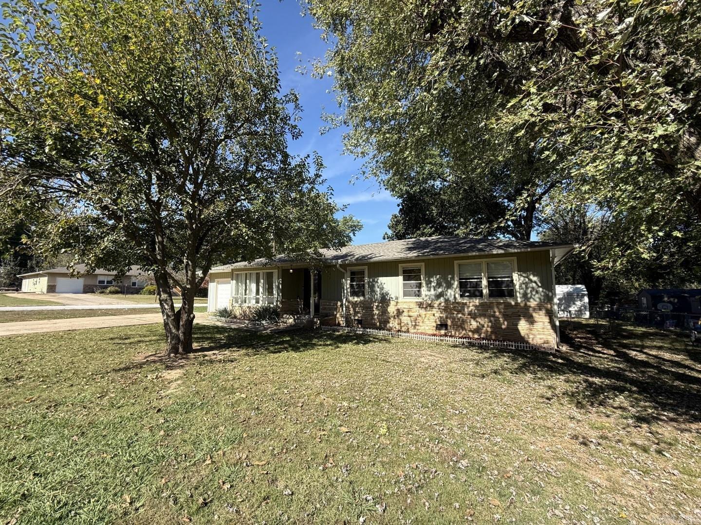 1123 W Newman Avenue Harrison, AR 72601