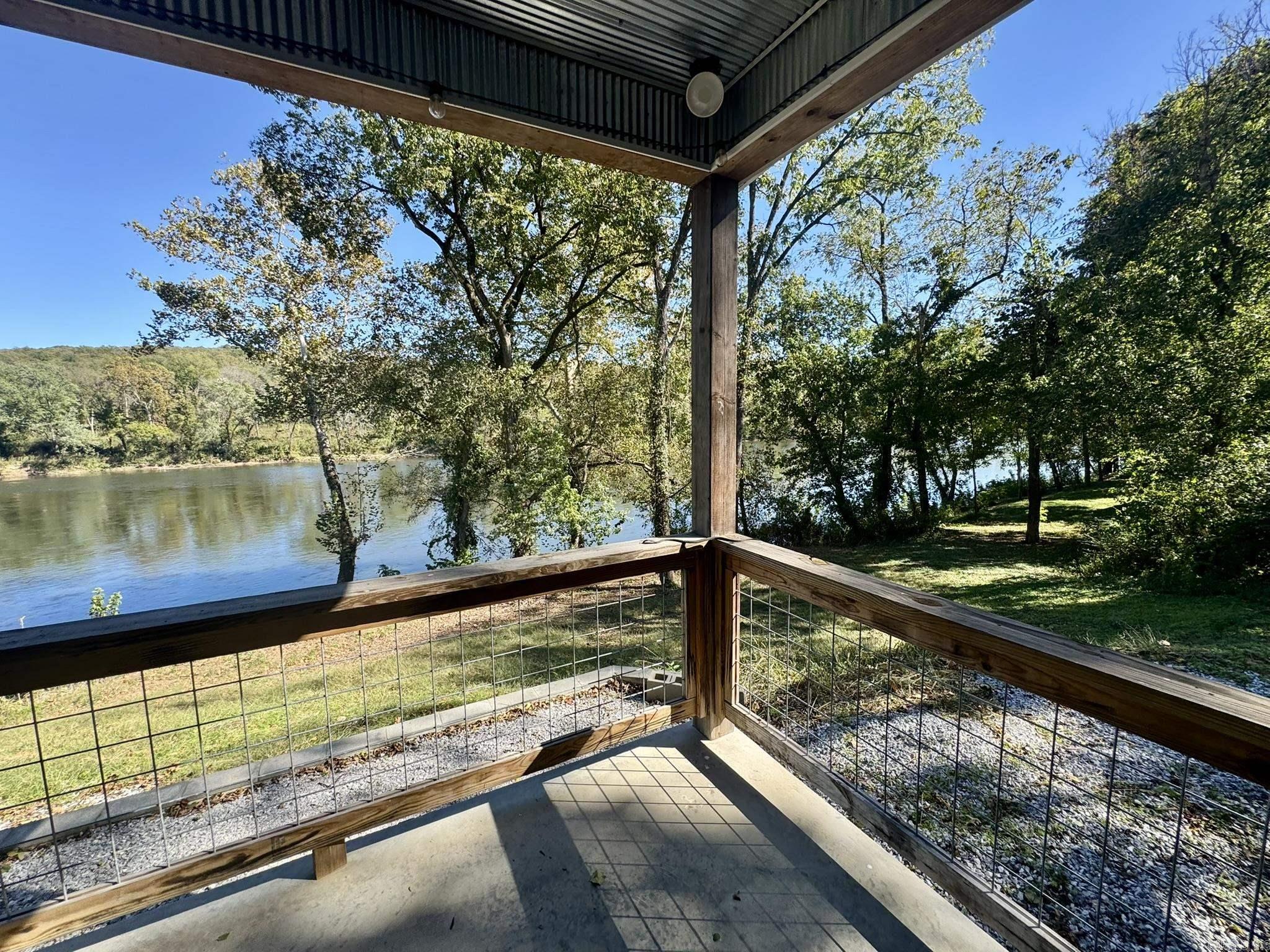 701 Sunset Valley  Mountain View, AR