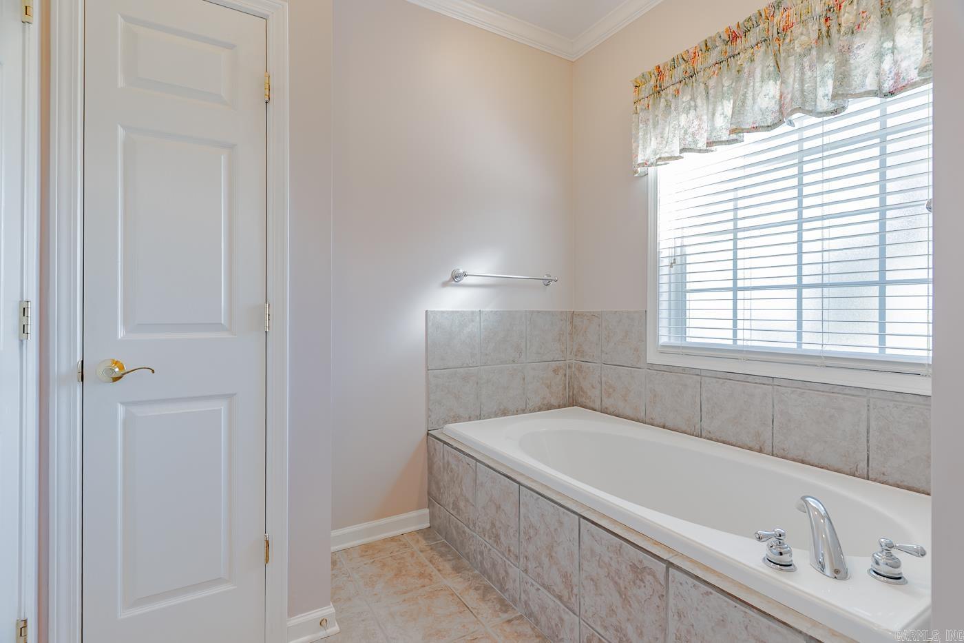 901 Balcom Ln Lane Trumann, AR 72472