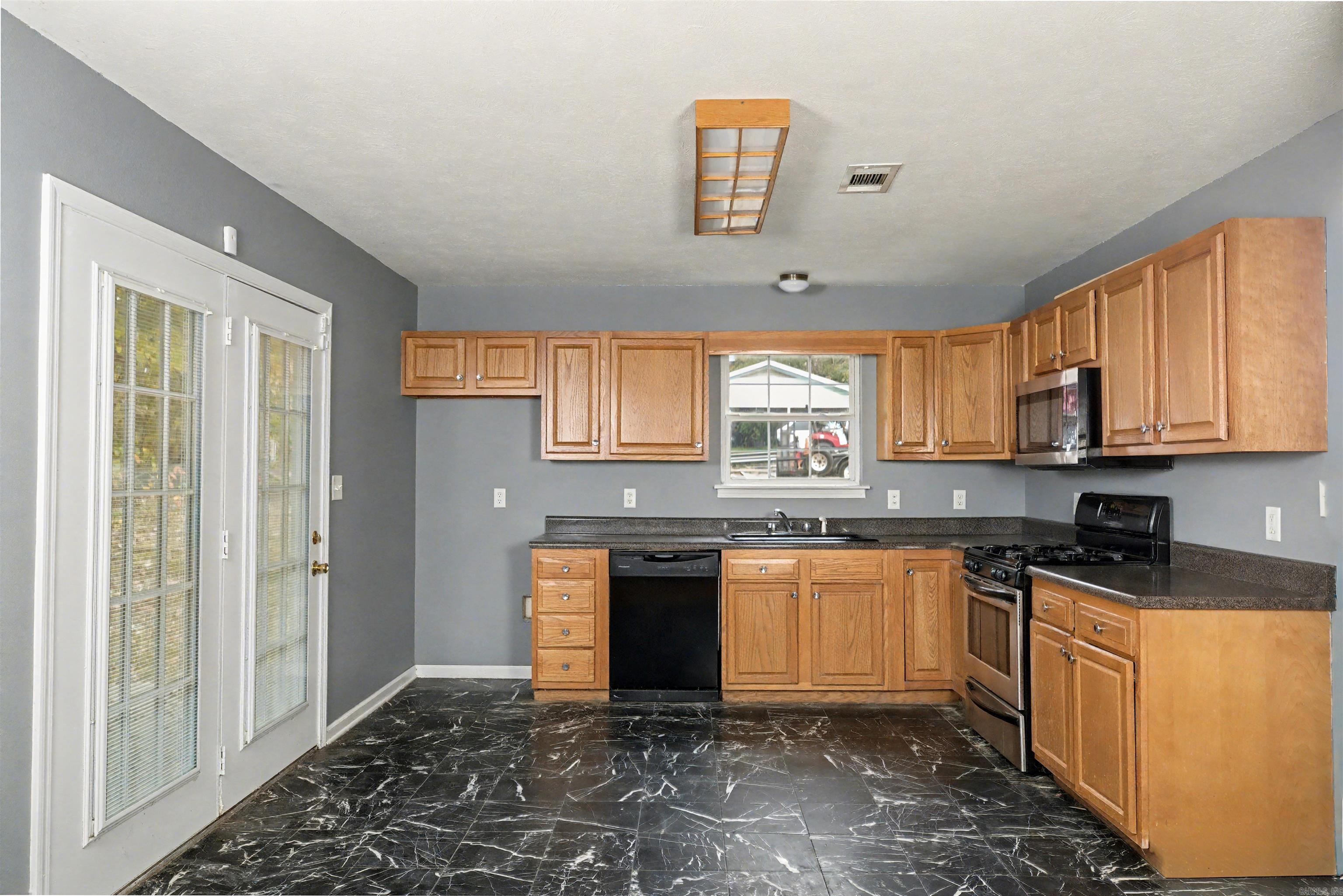 712 Michael Drive Redfield, AR 72132