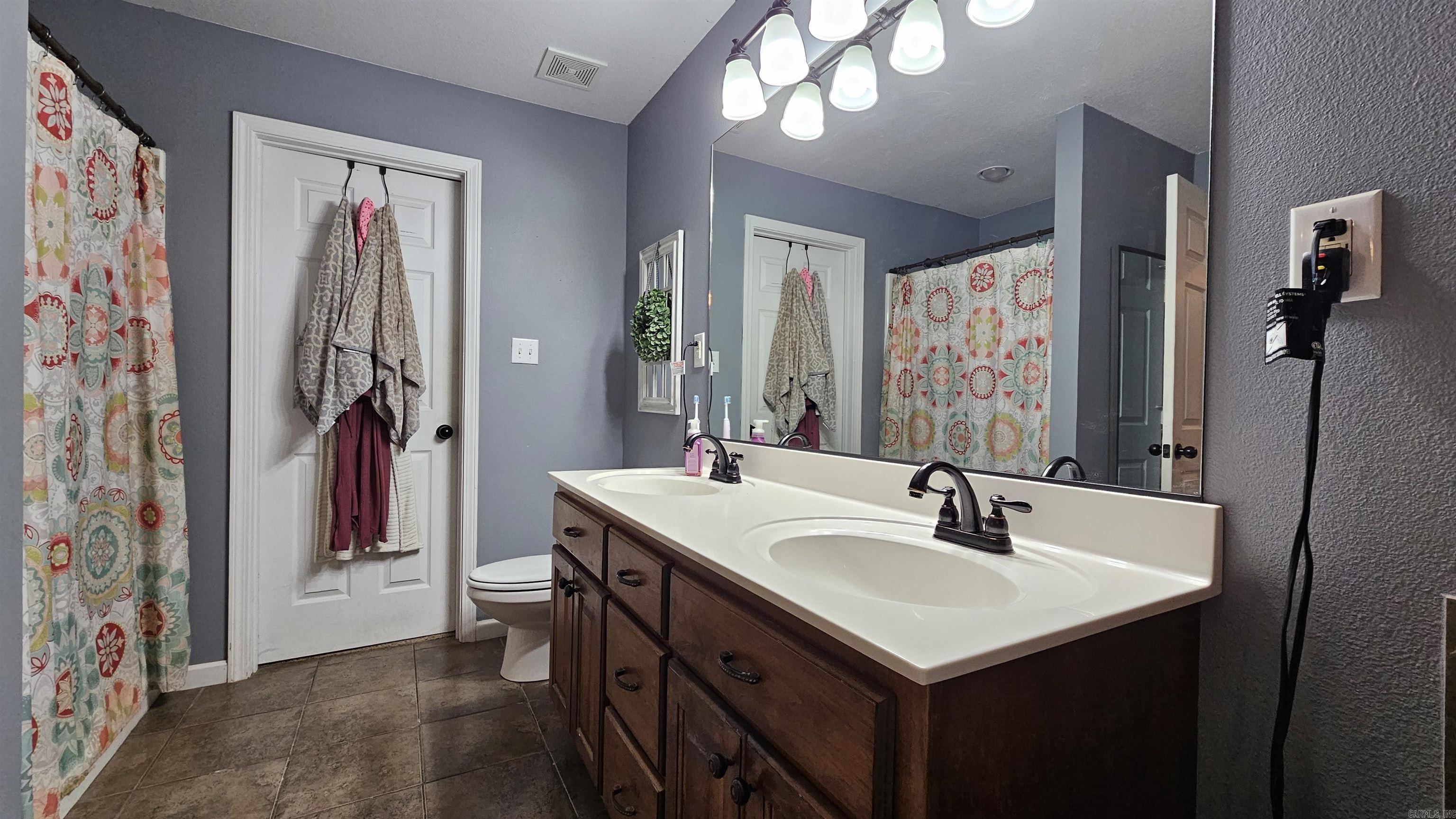 2200 N 8 1/2 Street Paragould, AR 72450