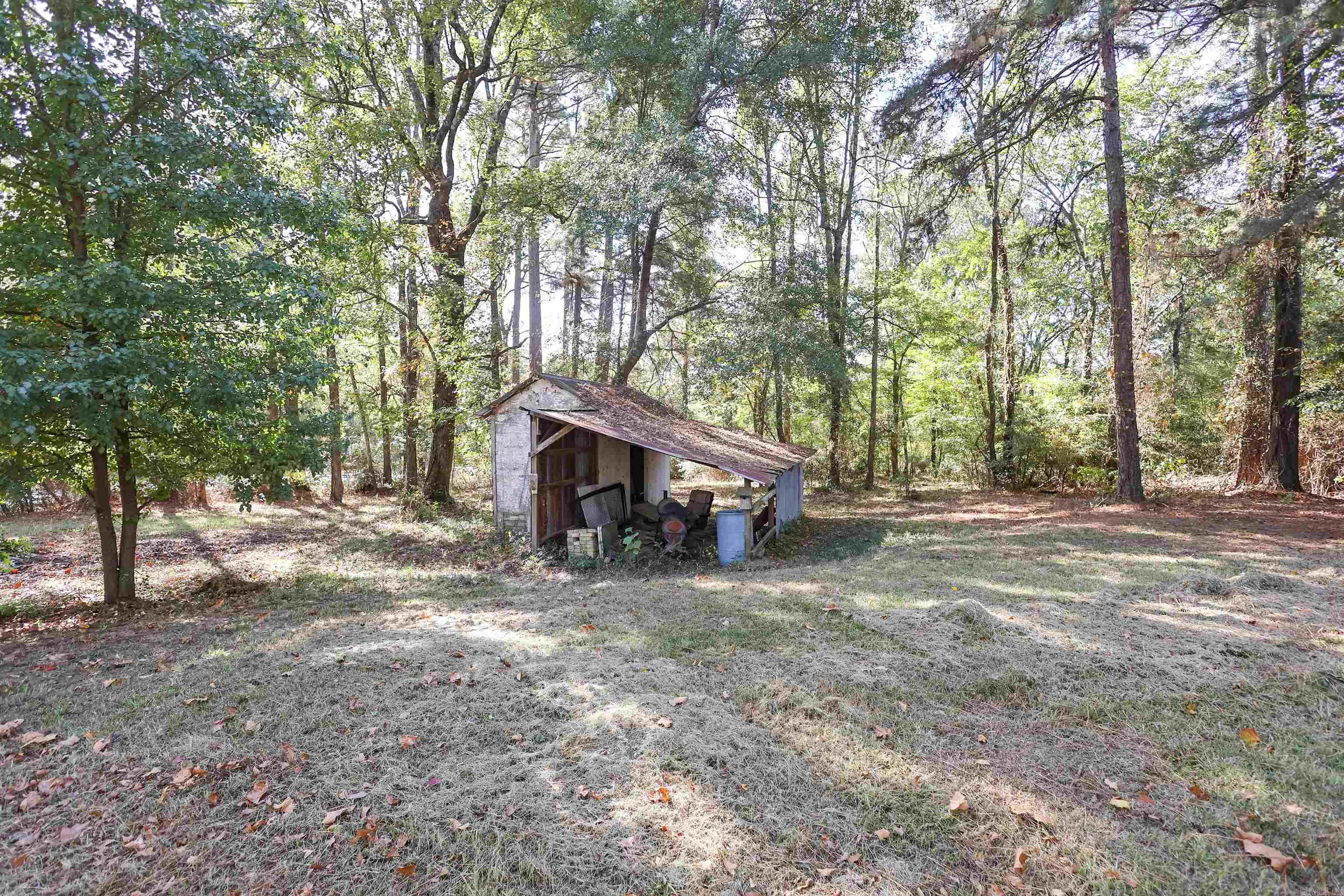 2567 Highway 70  Amity, AR