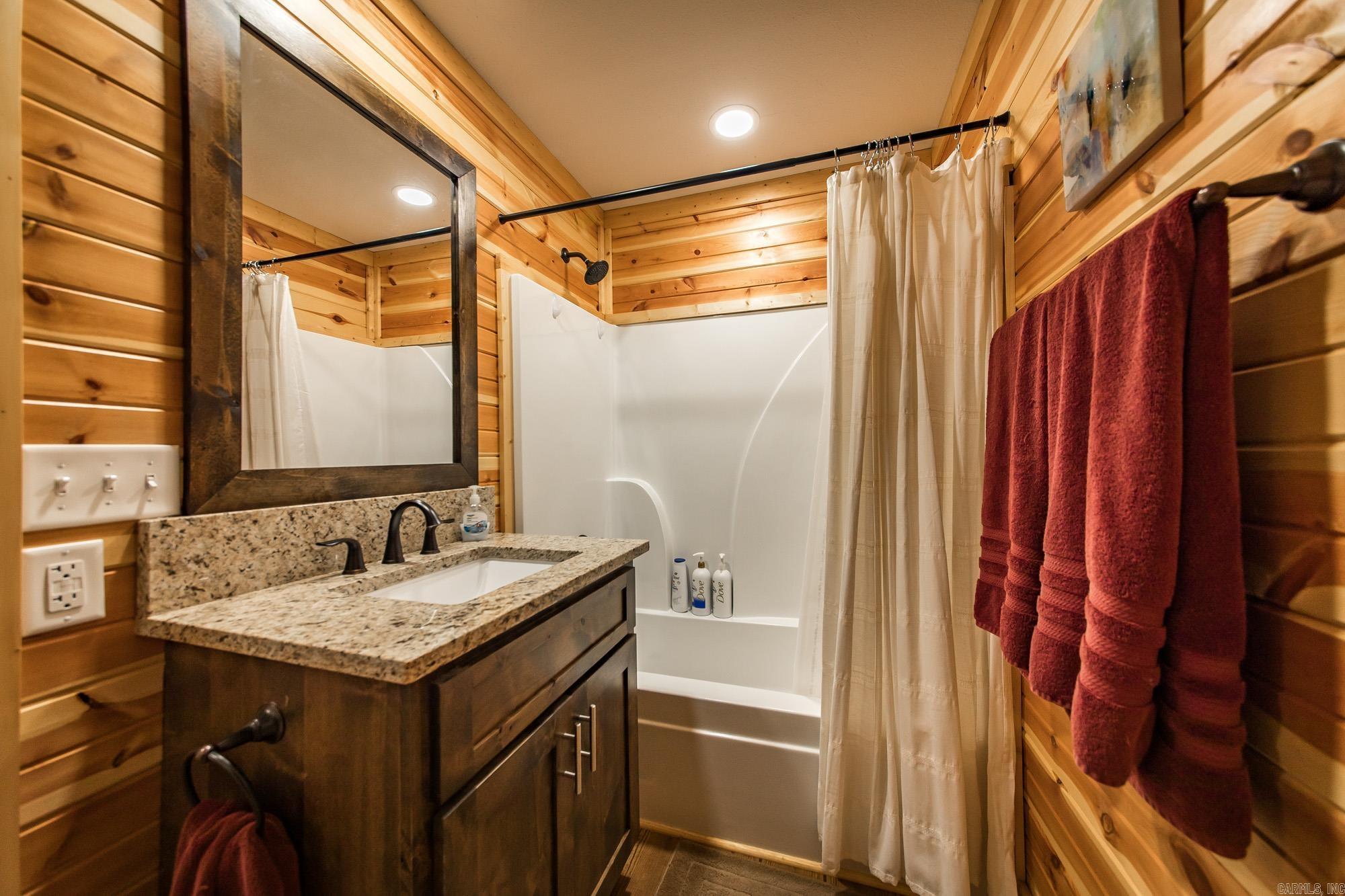 75 Stark Avenue  Greers Ferry, AR