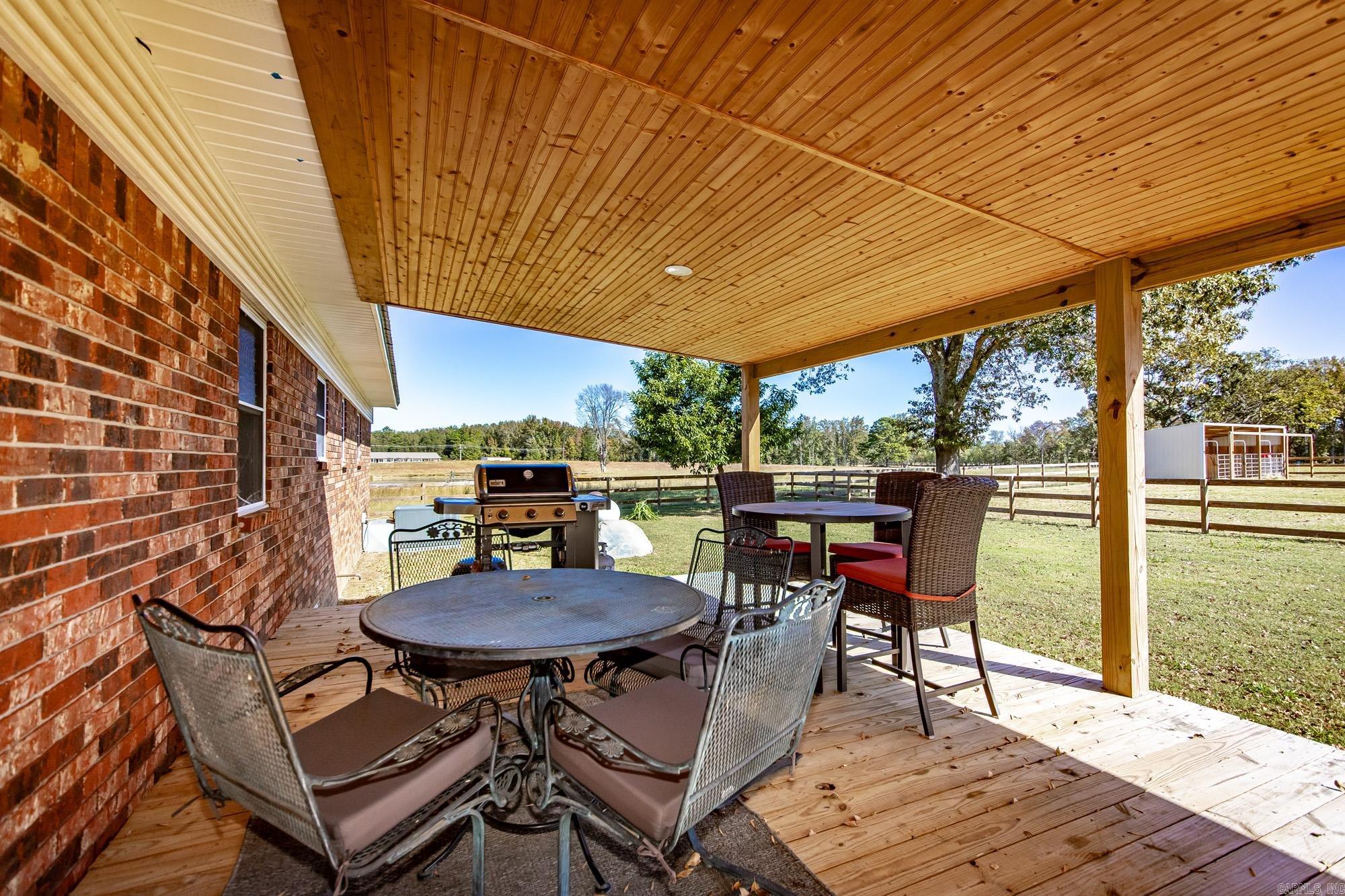 75 Stark Avenue  Greers Ferry, AR