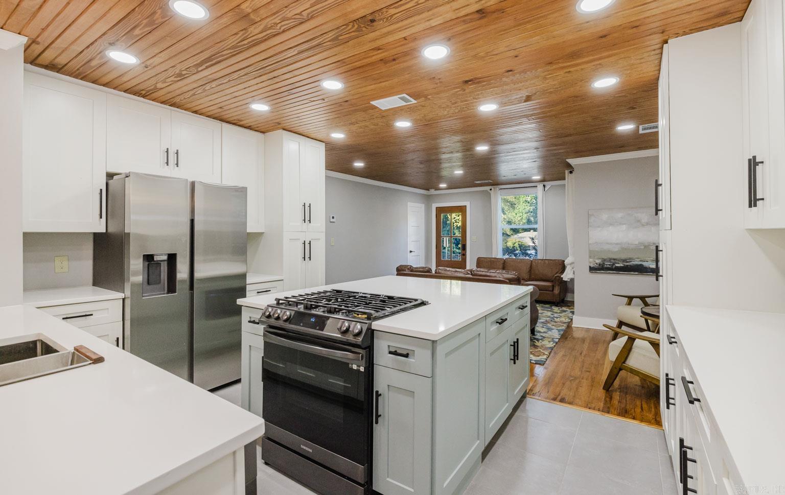 1701 N University Little Rock, AR 72207