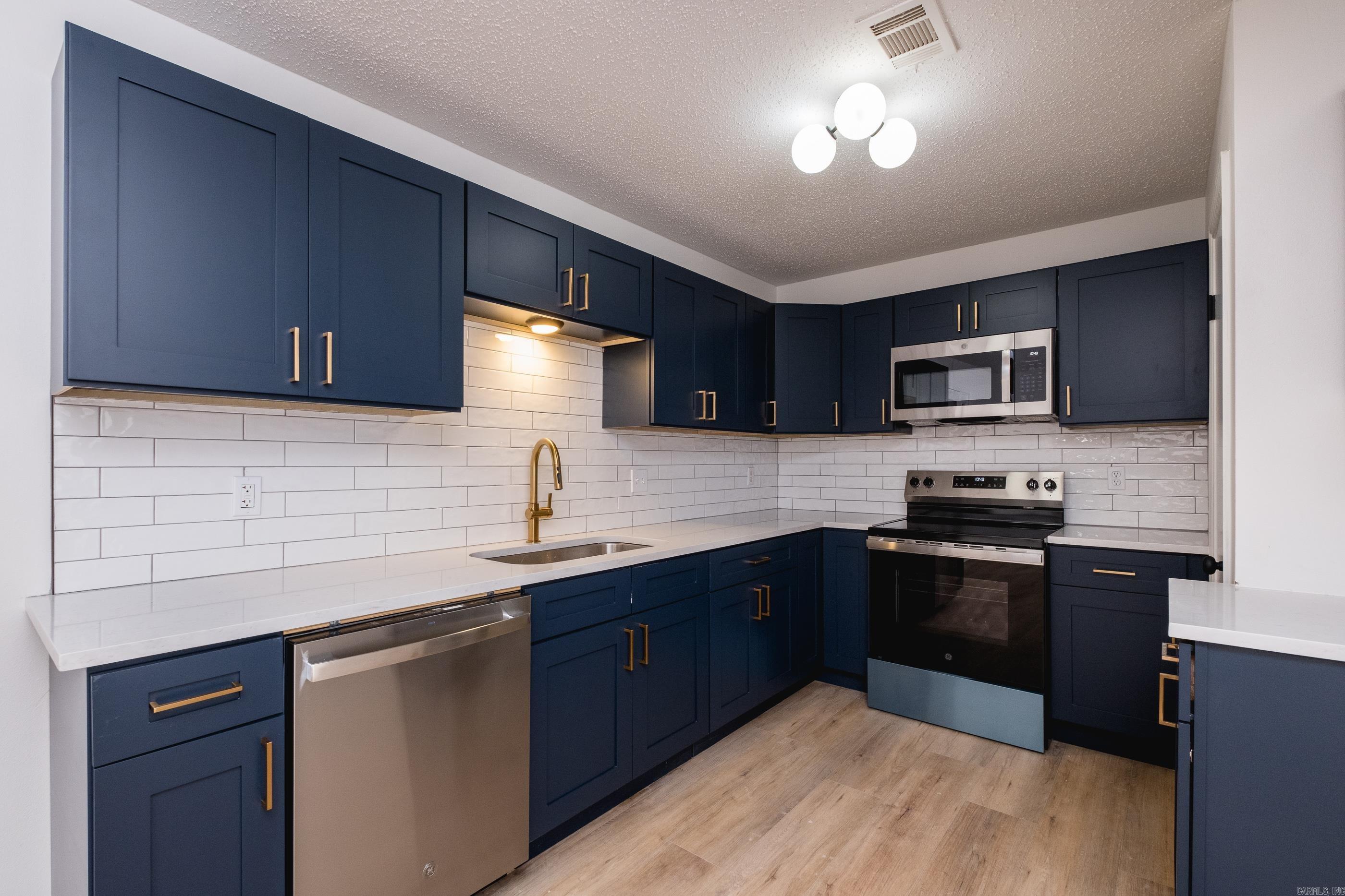 17 Sunset Drive North Little Rock, AR 72118