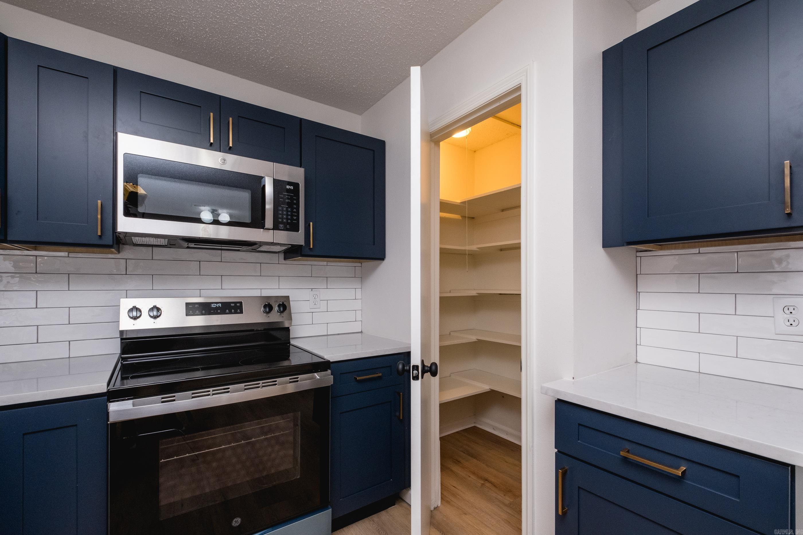 17 Sunset Drive North Little Rock, AR 72118