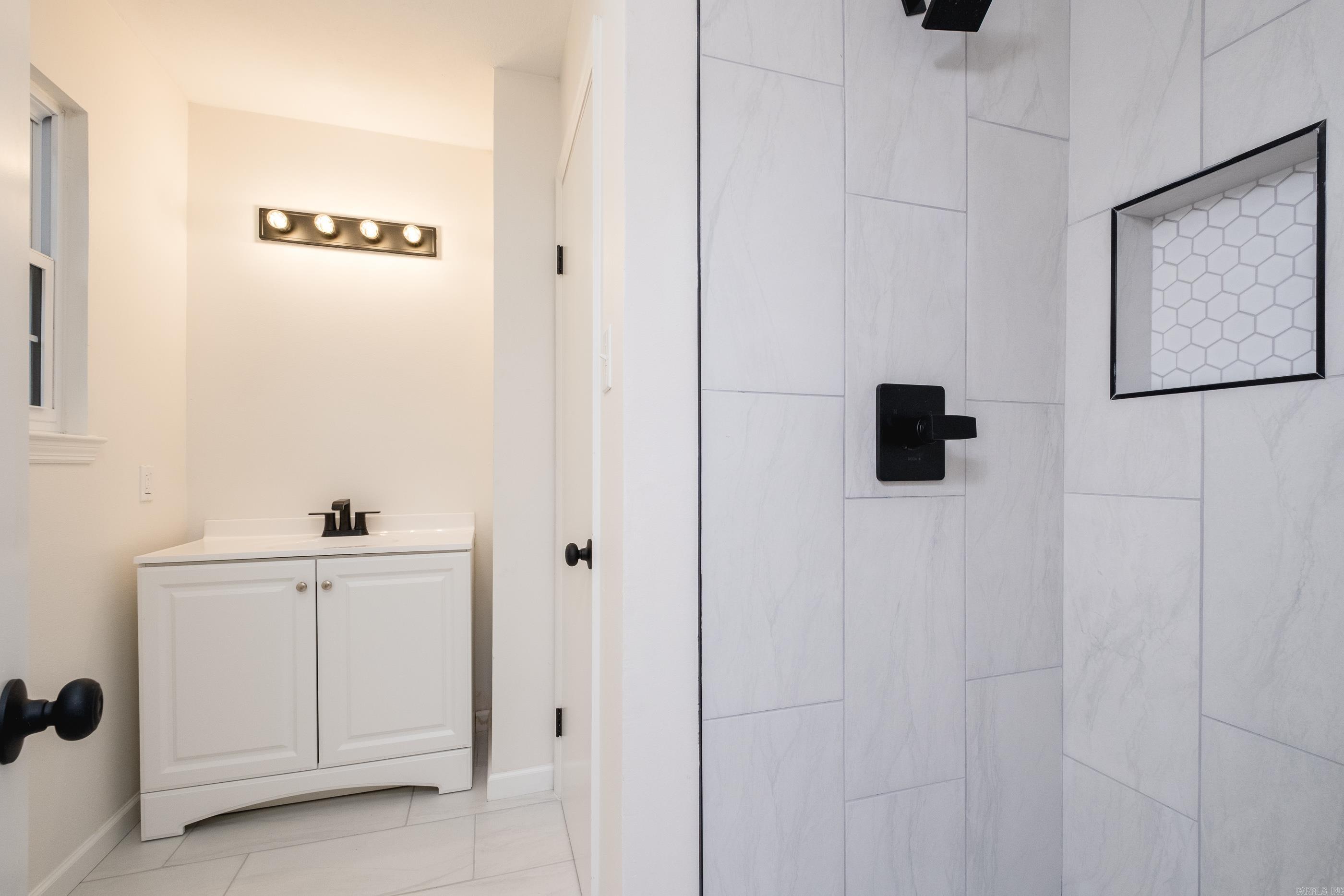 17 Sunset Drive North Little Rock, AR 72118