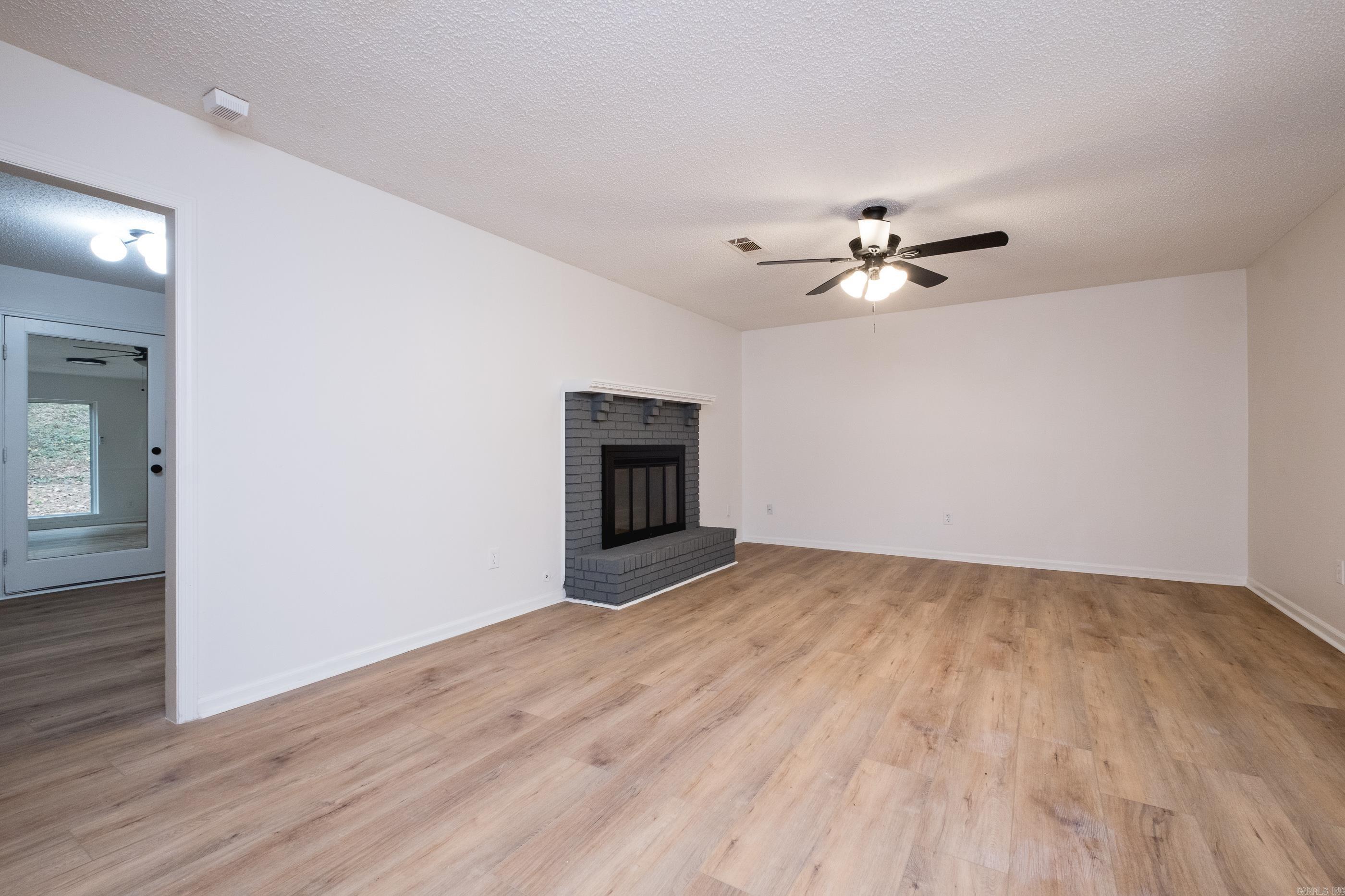 17 Sunset Drive North Little Rock, AR 72118