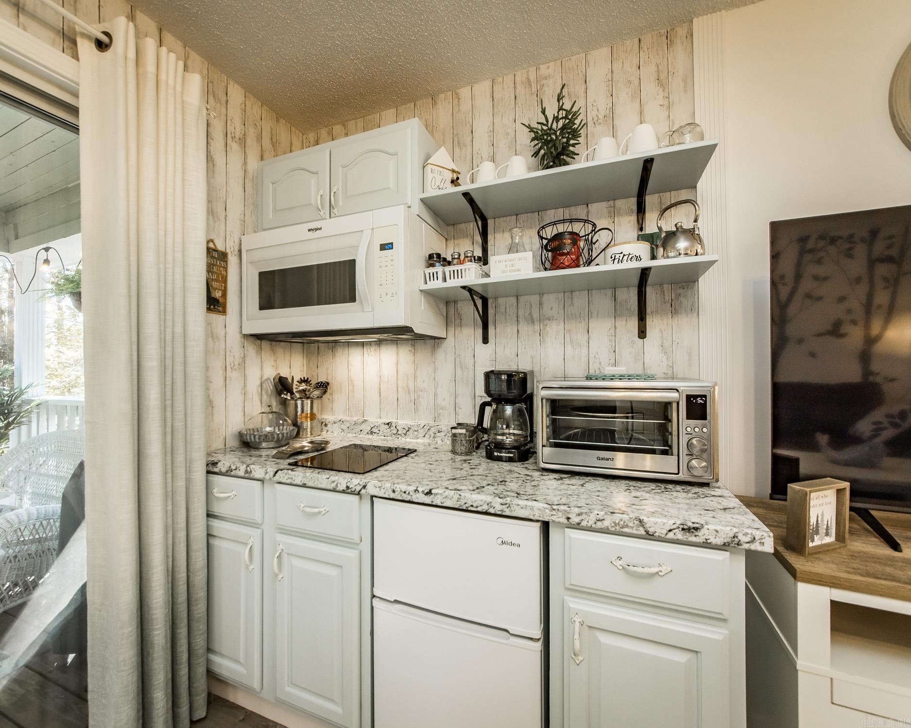 3028 Summerhill Place  Fairfield Bay, AR