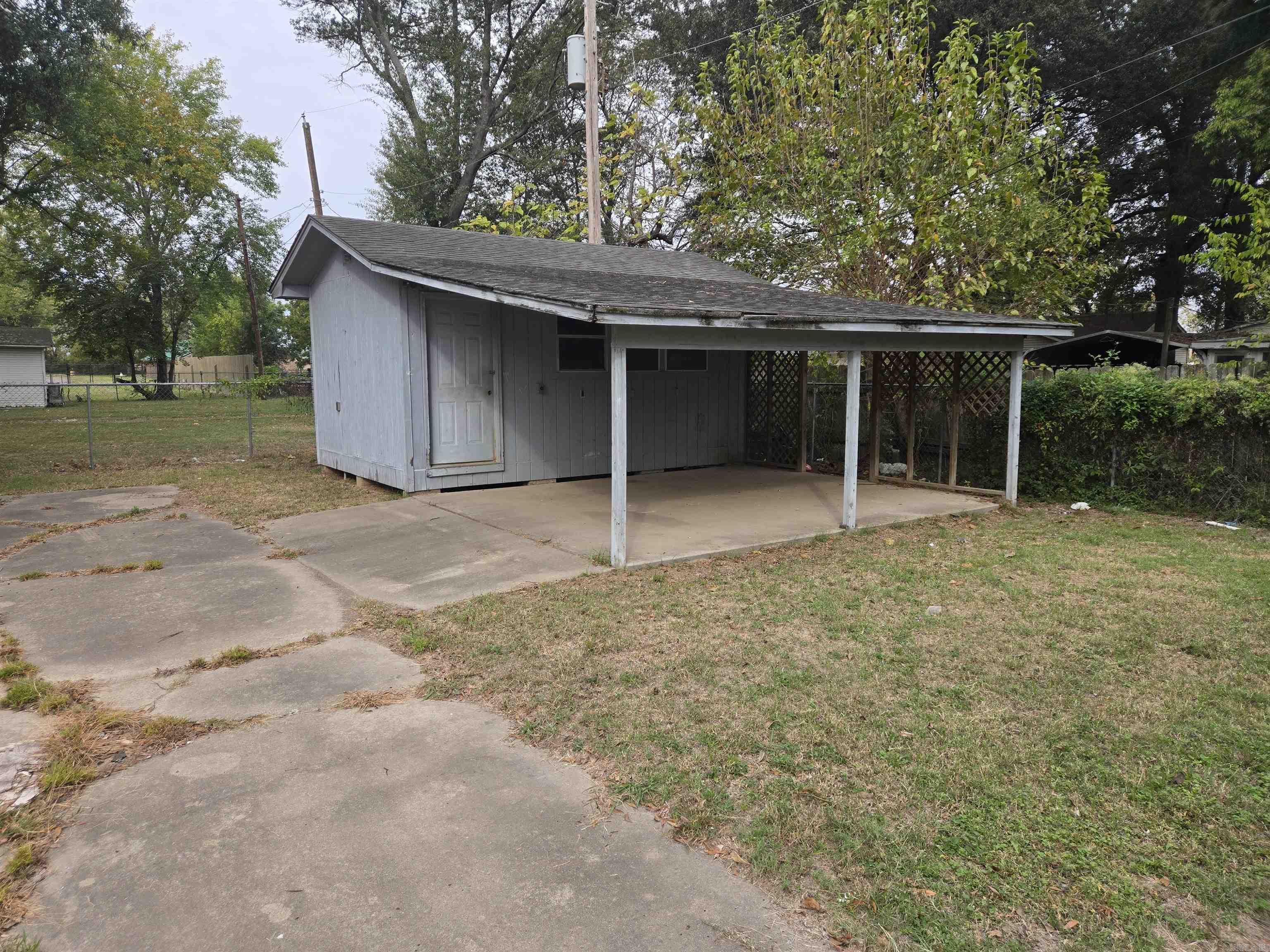 1010 S Columbus Street Stuttgart, AR 72160