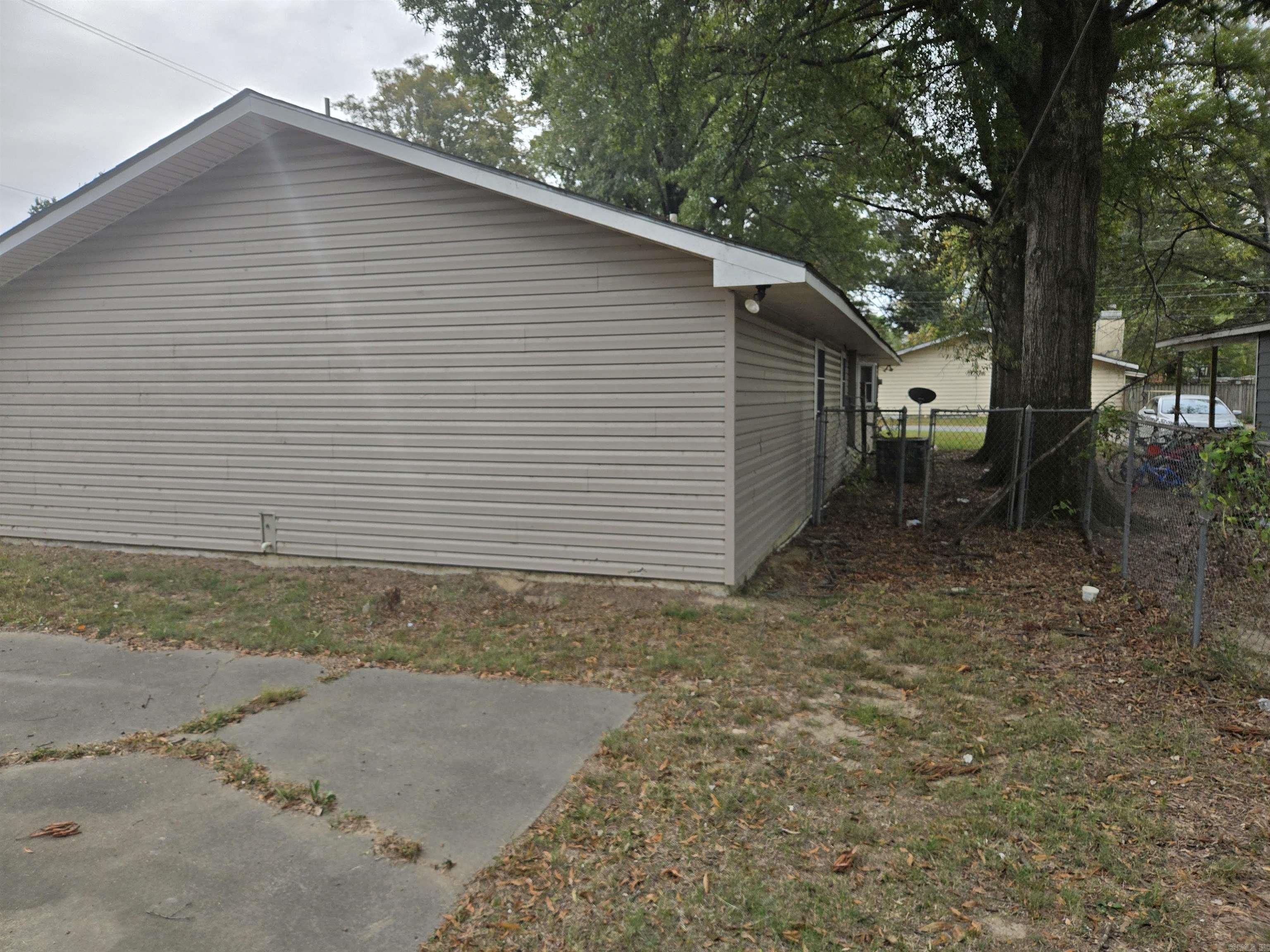 1010 S Columbus Street Stuttgart, AR 72160