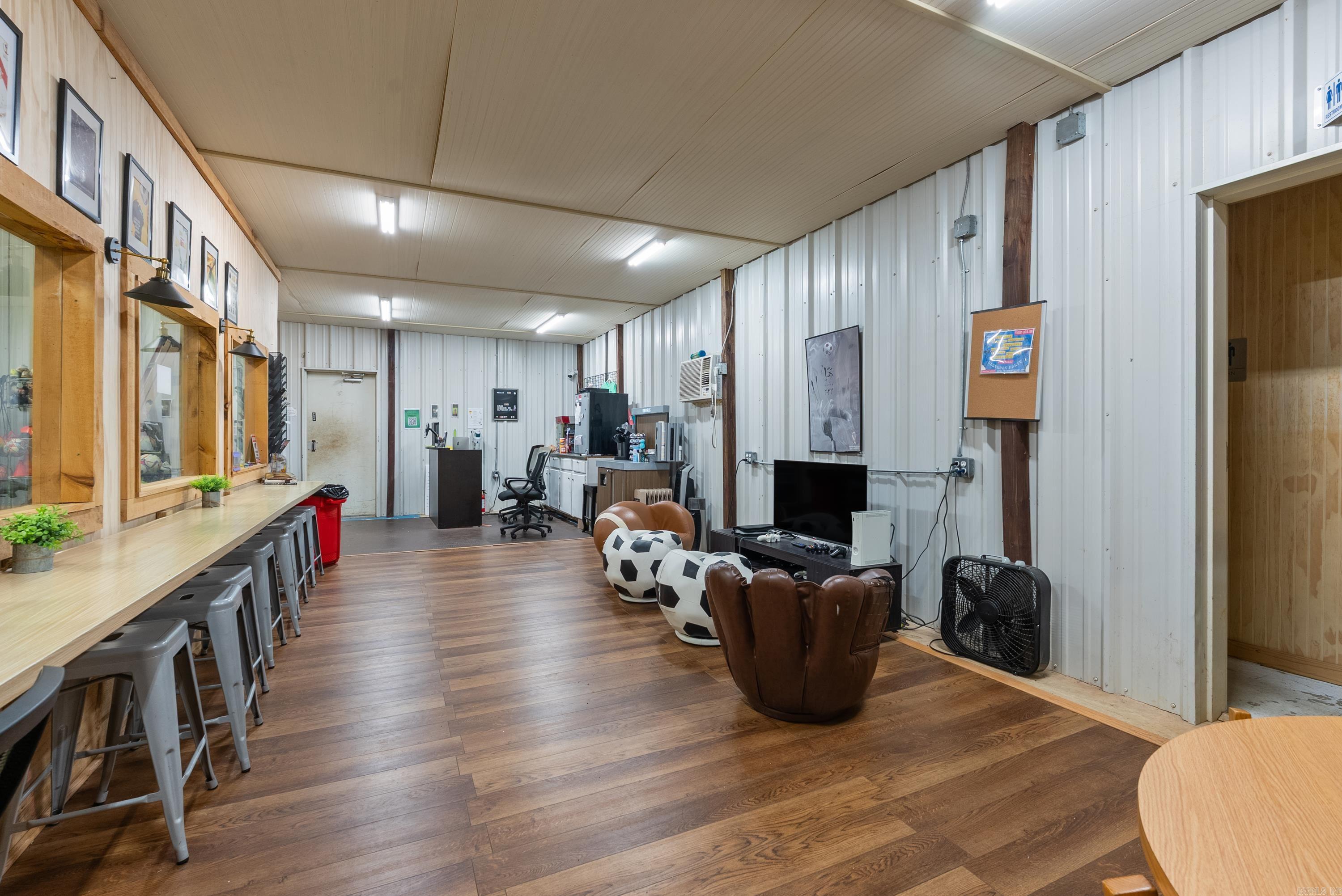 224 25 N  Greenbrier, AR