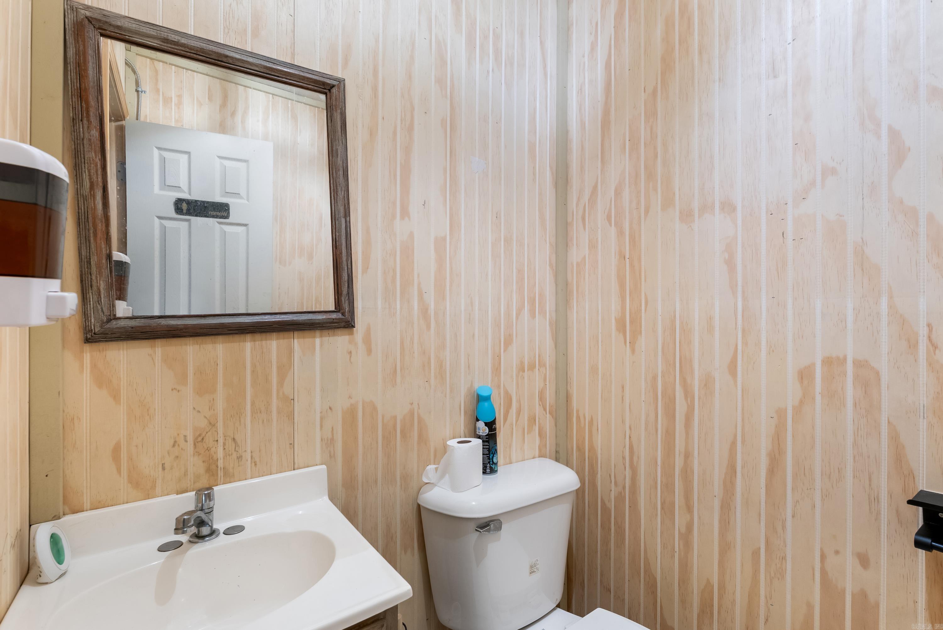 224 25 N  Greenbrier, AR