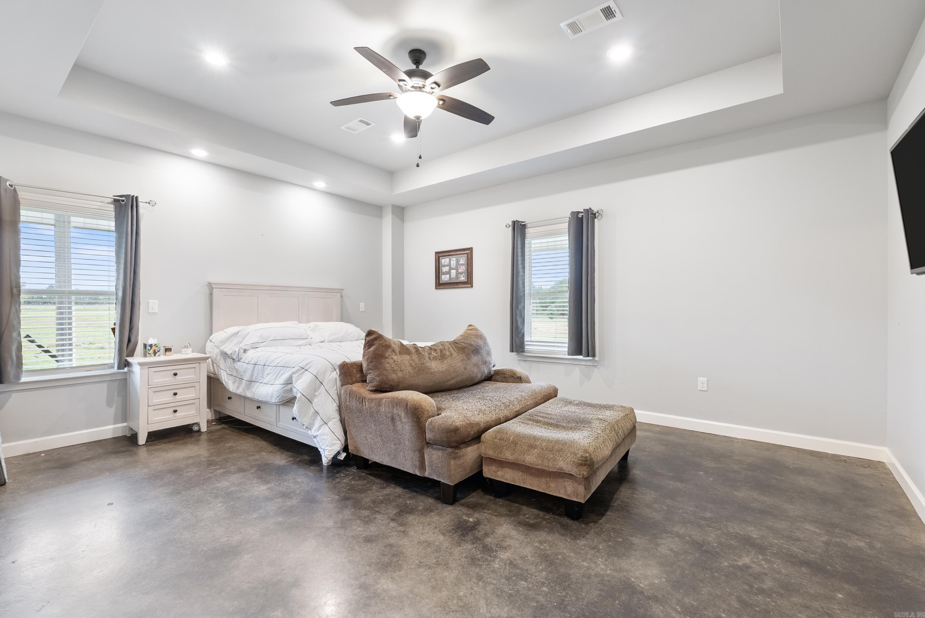 224 25 N  Greenbrier, AR