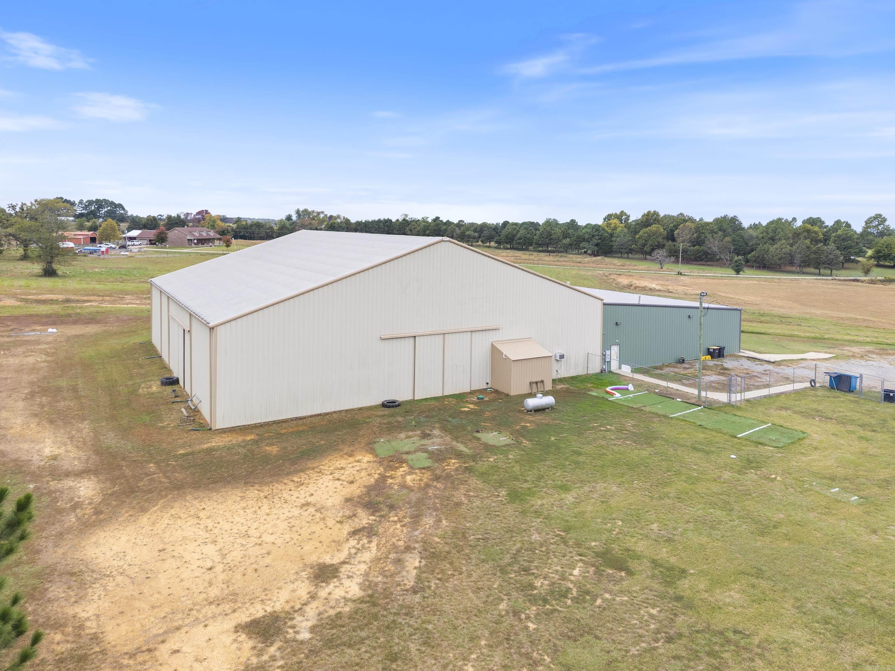 224 25 N  Greenbrier, AR