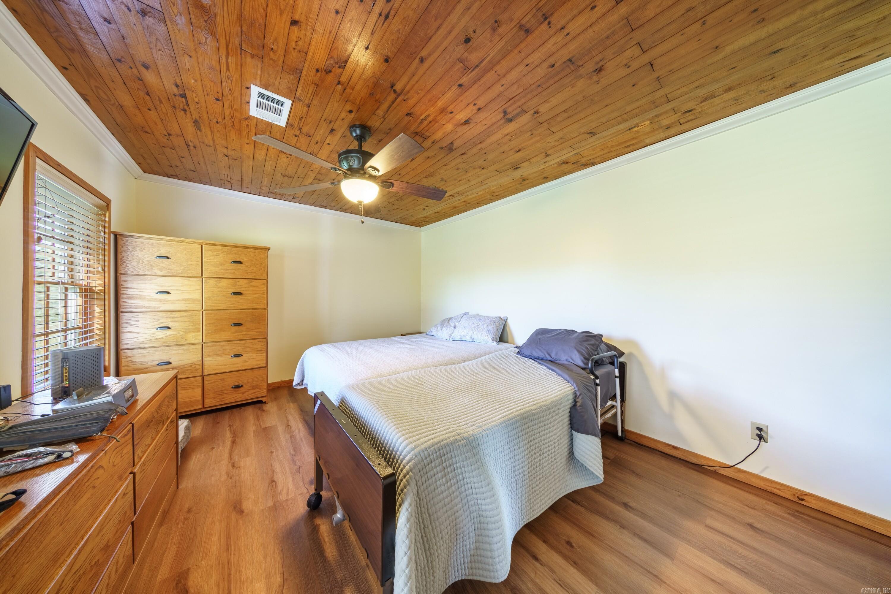 1742 Flora Church Trl  Viola, AR