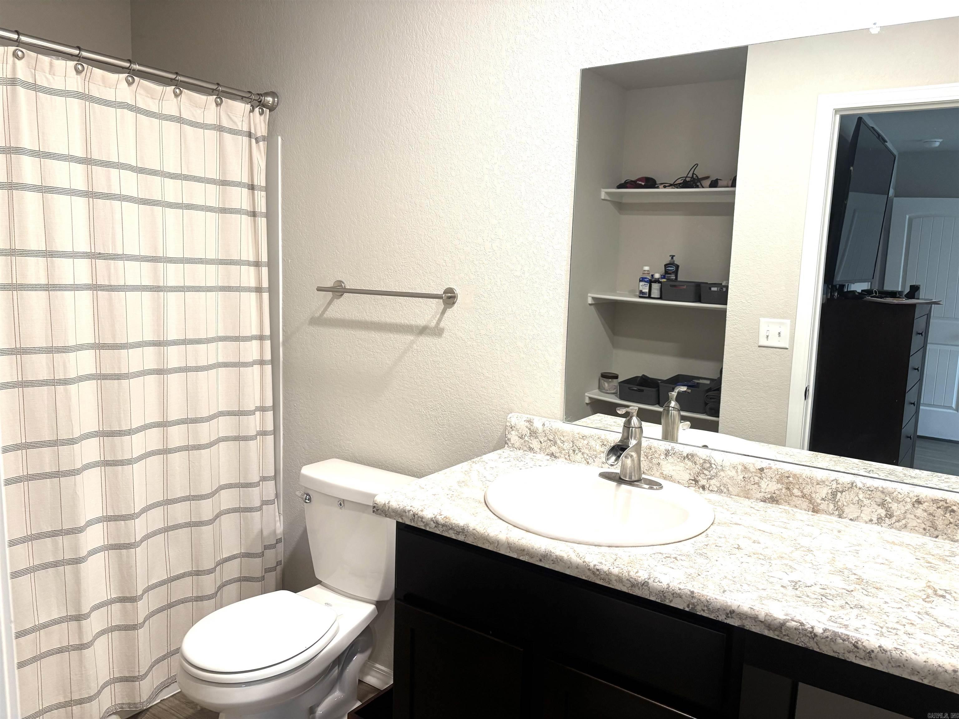 4488 Olympic Dr Benton, AR 72019