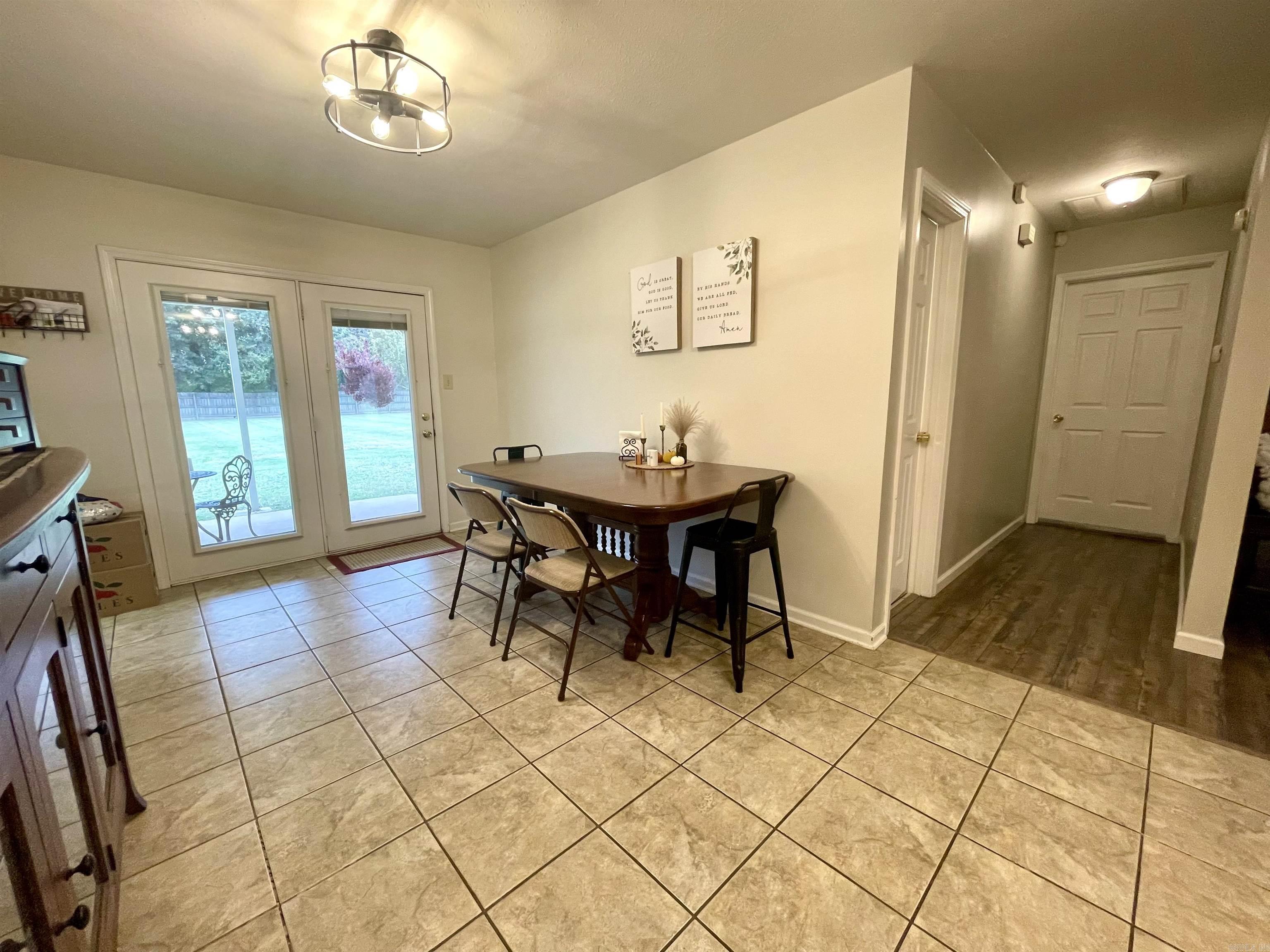 208 James Paul Lane Trumann, AR 72472