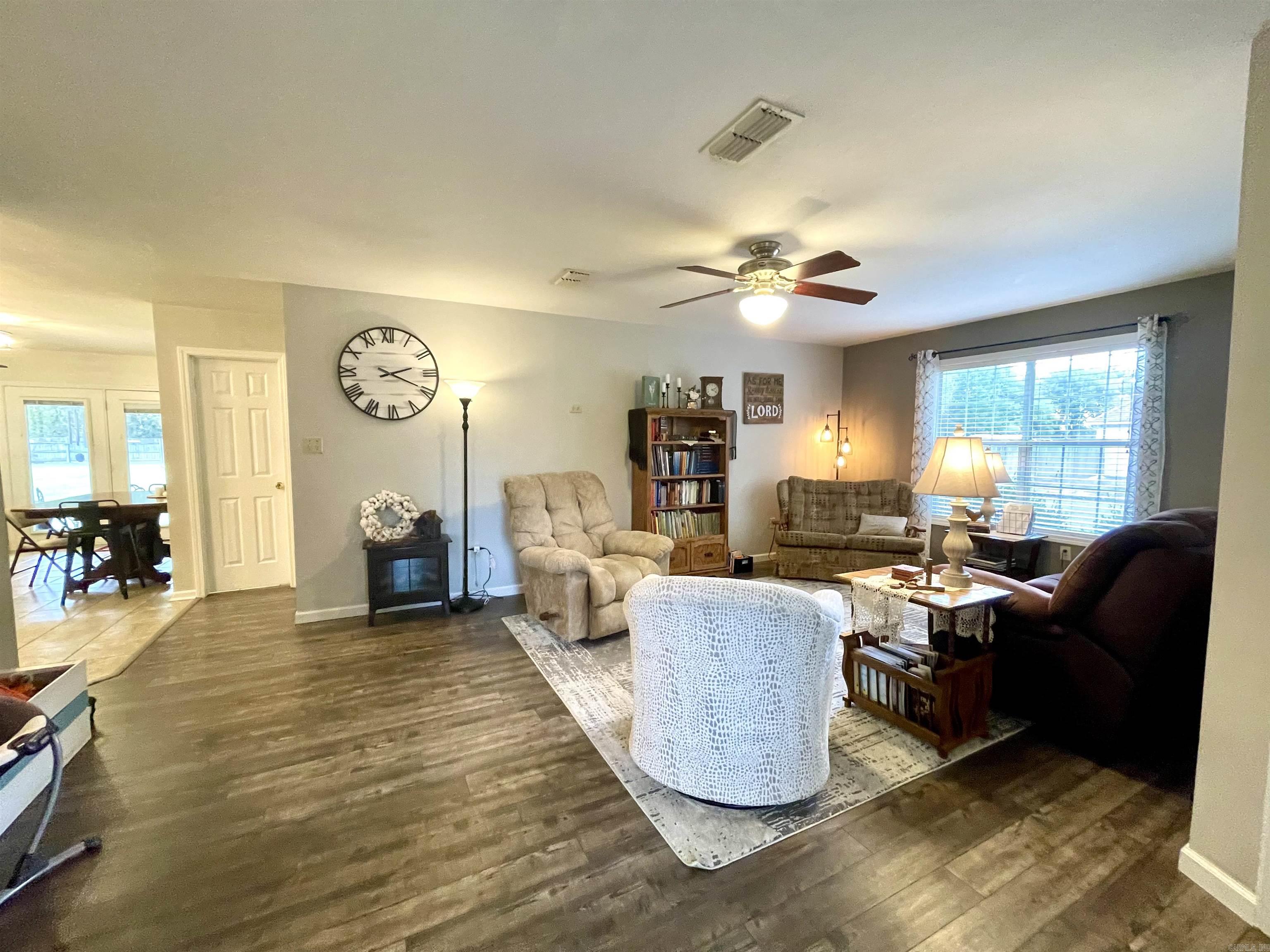 208 James Paul Lane Trumann, AR 72472