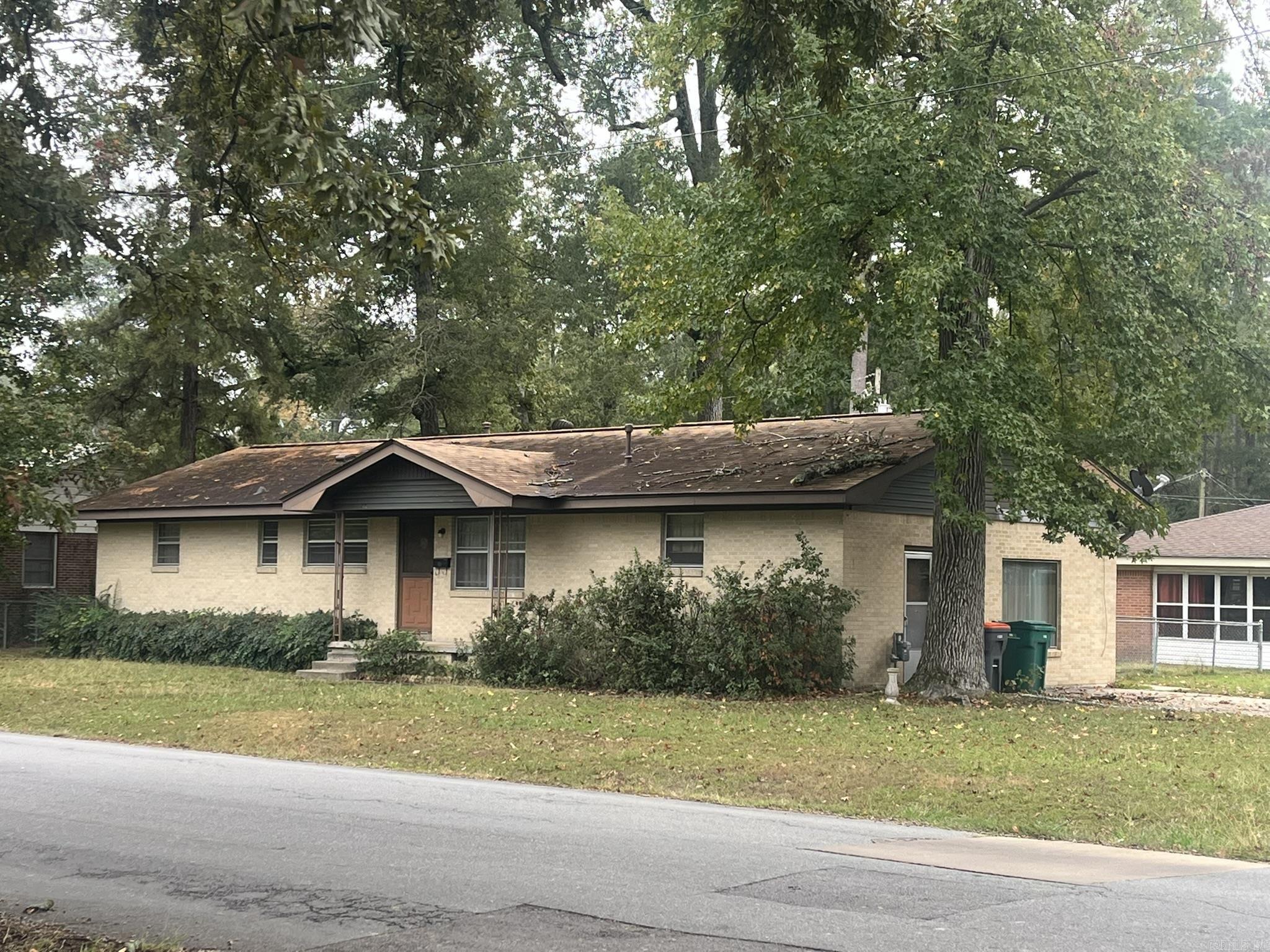 1604 W 31st Pine Bluff, AR 71603-000