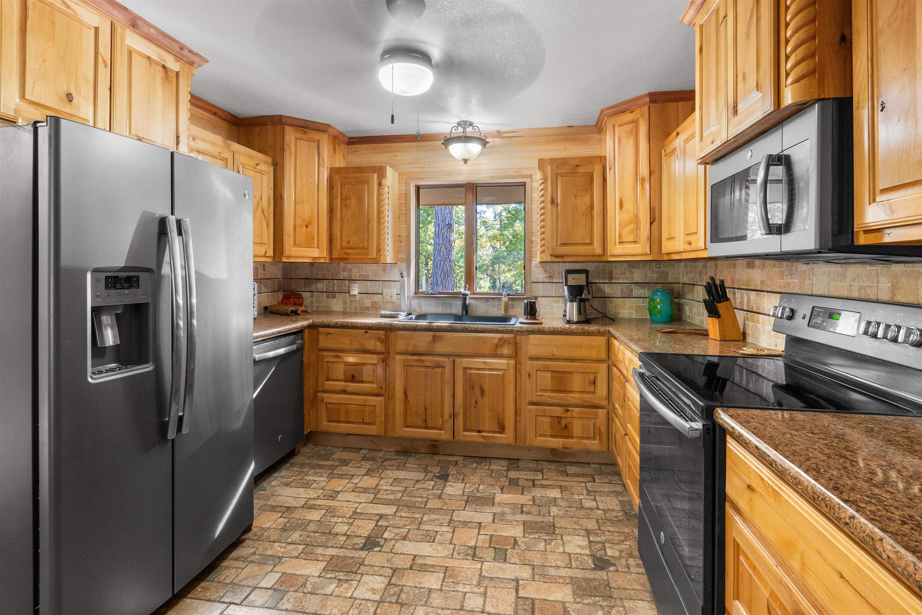 1018 Old Fort Road Melbourne, AR 72556