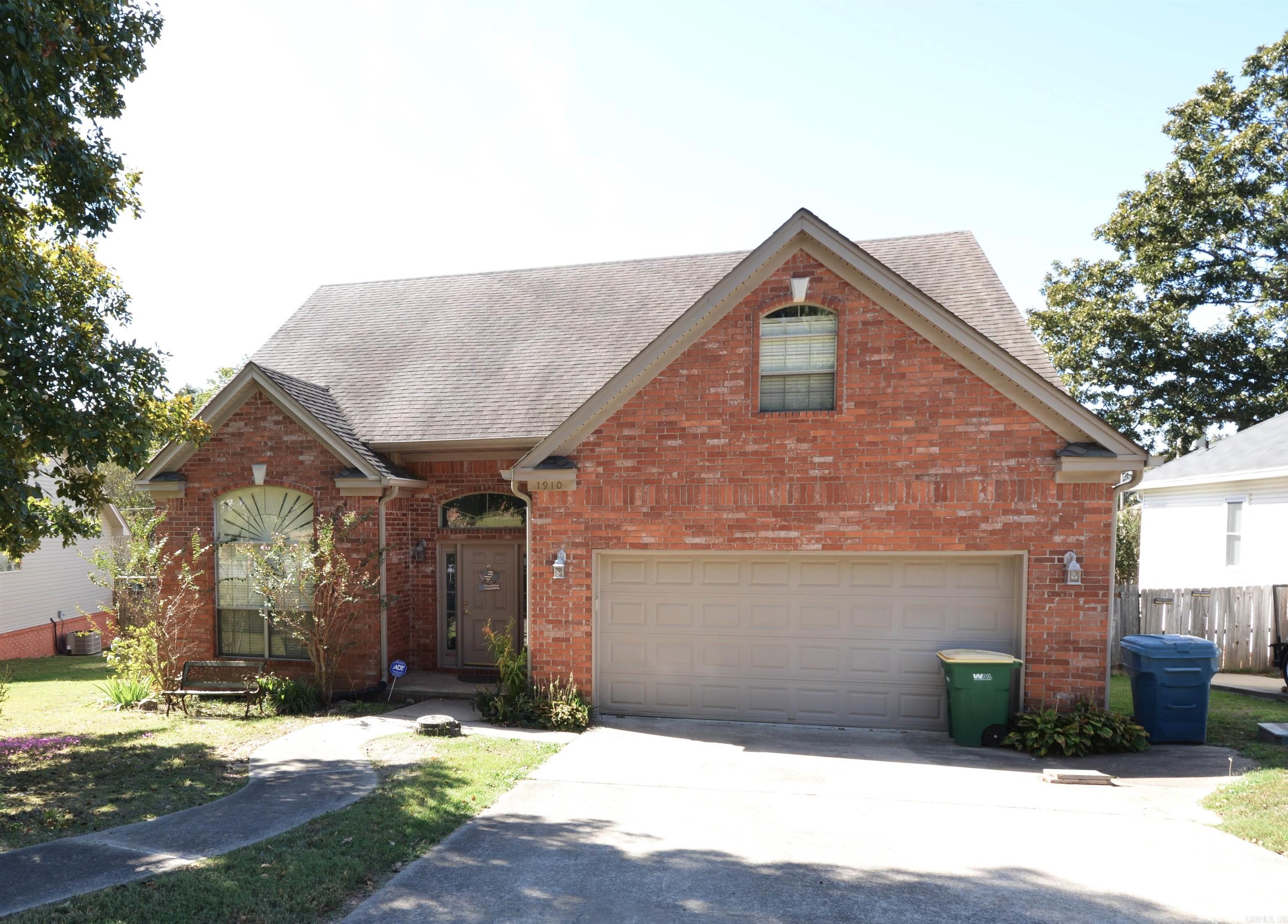 1910 Cherrybend Drive Little Rock, AR 72211