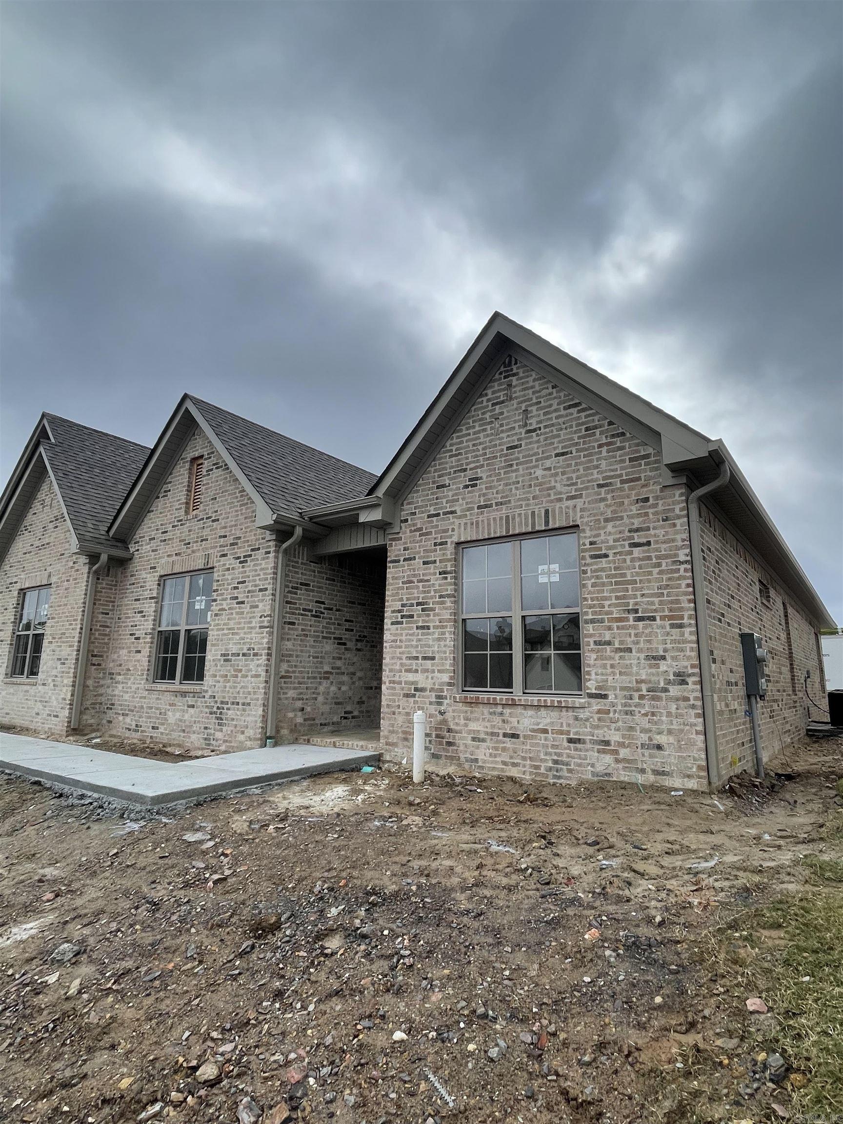 201 Edgewood Circle Little Rock, AR 72223