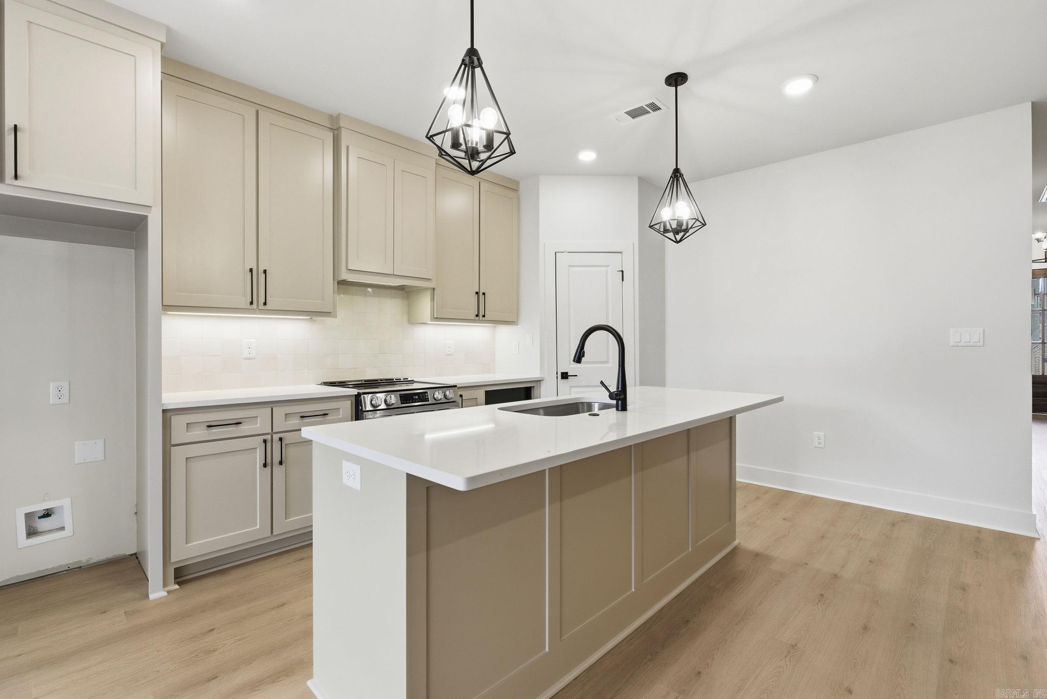 201 Edgewood Circle Little Rock, AR 72223